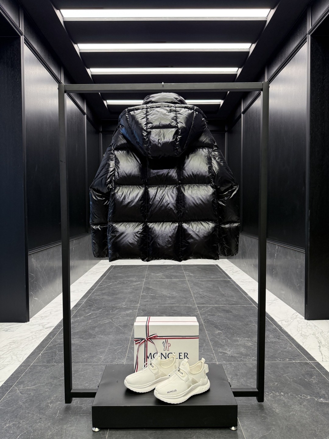 Moncler Down Jacket White Duck Down M-l