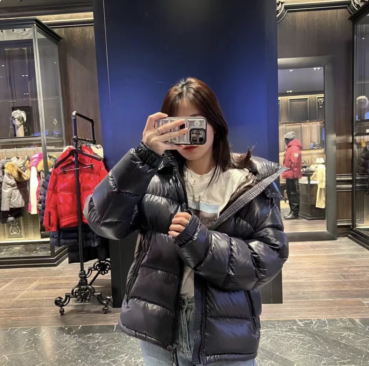 Moncler Down Jacket M