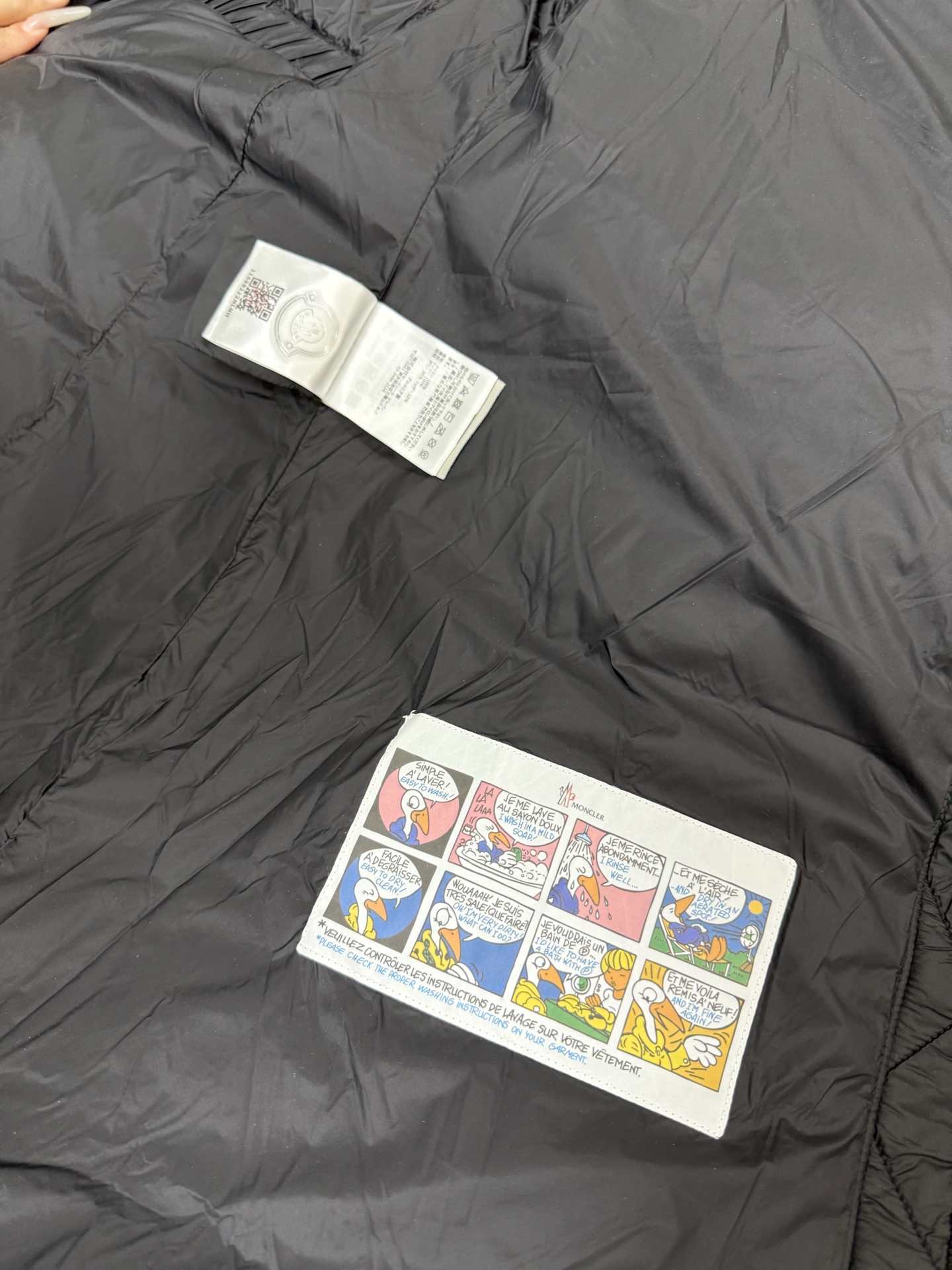 Moncler Female Basic Clothing Wool M-l