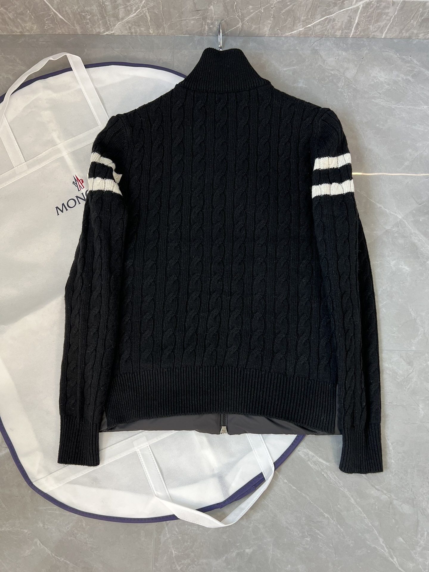 Moncler Down Jacket Knitted White M-l