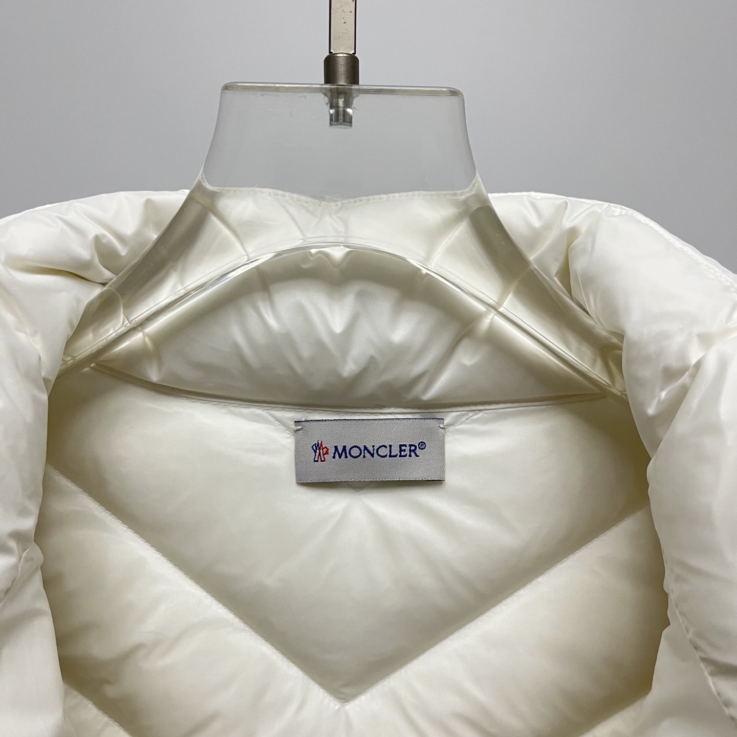 Moncler Female Down Jacket Wool White S-m-l