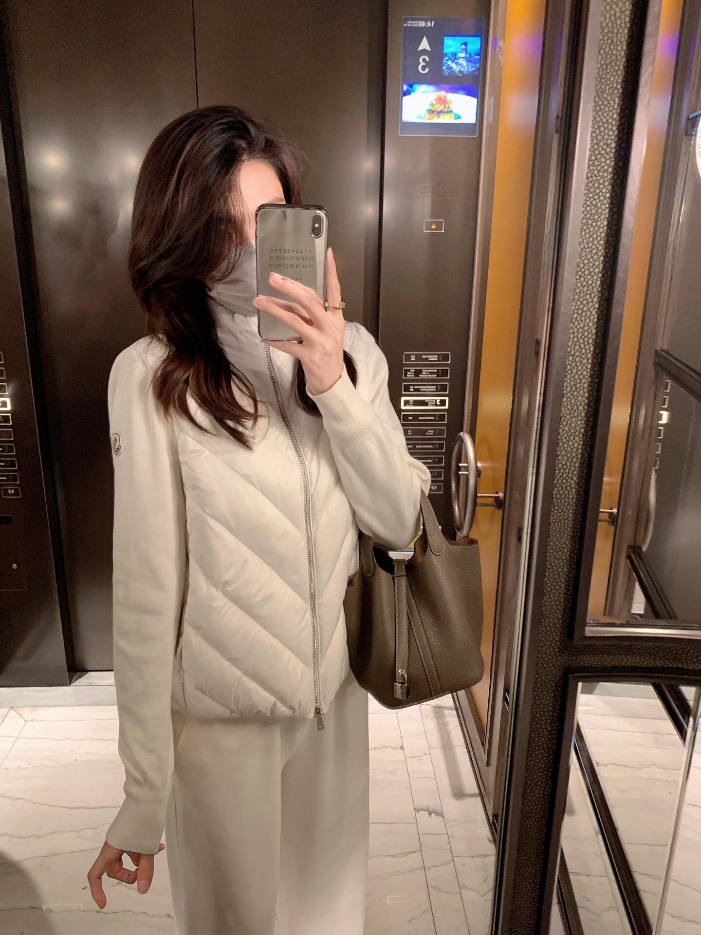 Moncler Female Down Jacket Wool White S-m-l