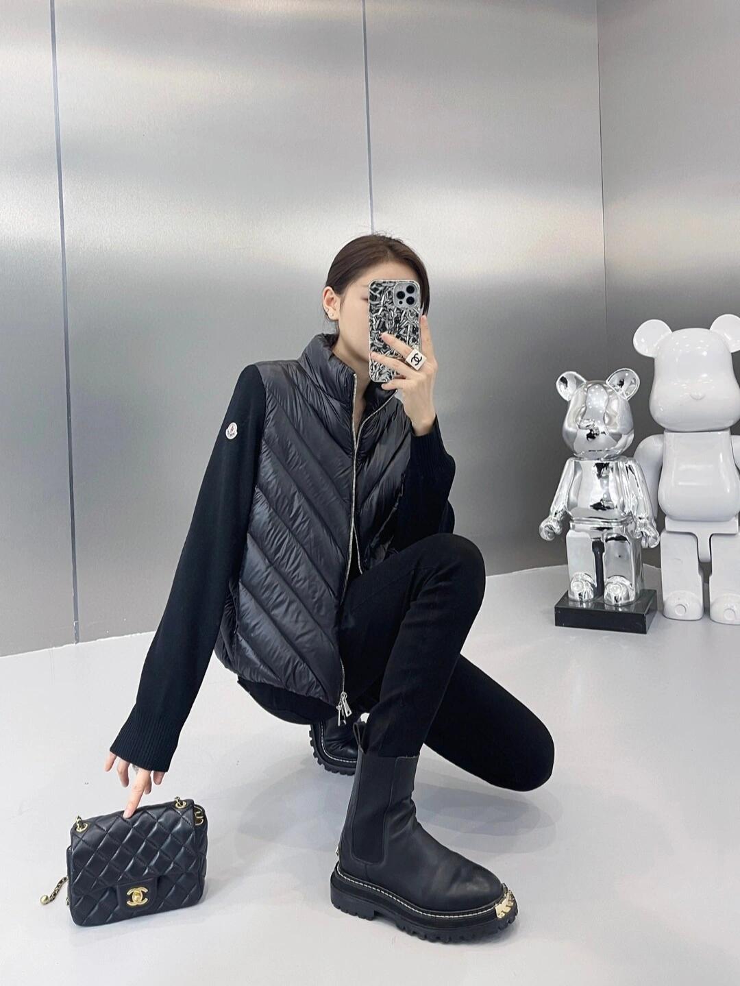 Moncler Female Down Jacket Wool White S-m-l