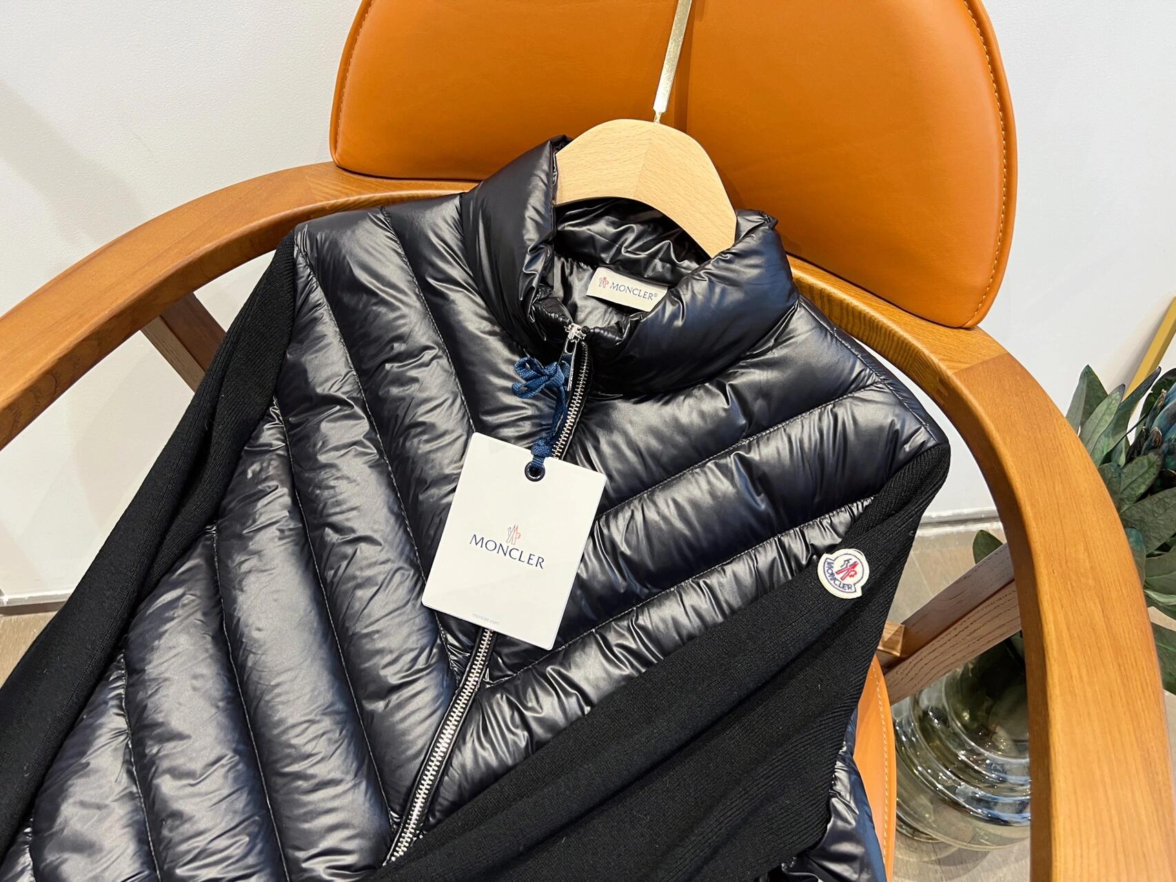Moncler Female Down Jacket Wool White S-m-l