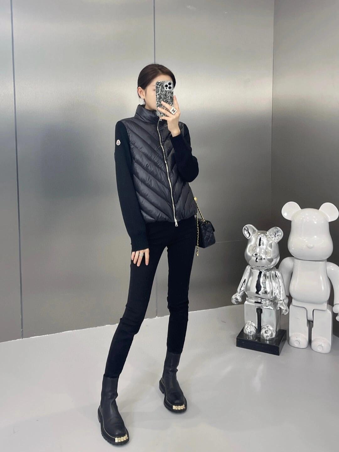 Moncler Female Down Jacket Wool White S-m-l