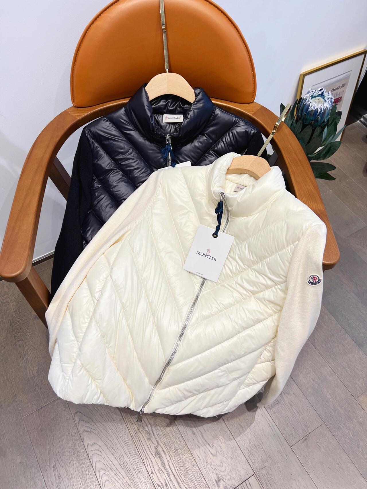 Moncler Female Down Jacket Wool White S-m-l