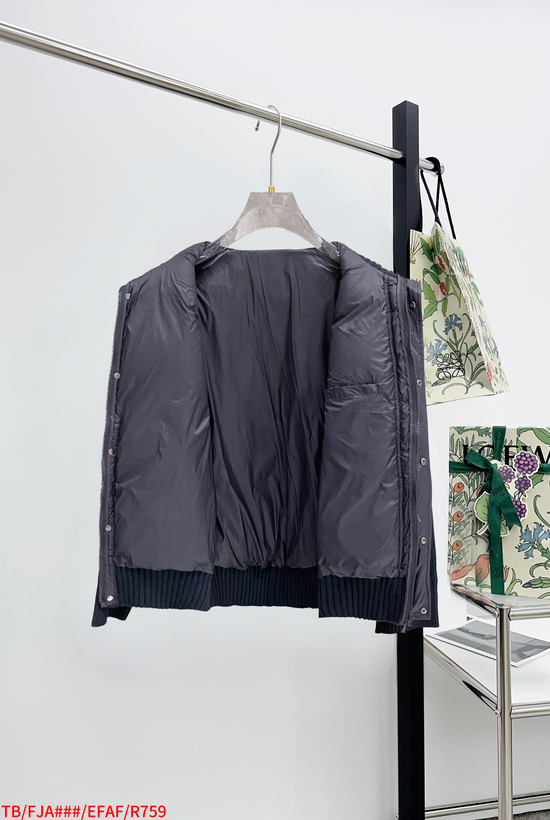 Thom Browne Female Down Jacket Knitted Slim Fit M-xl