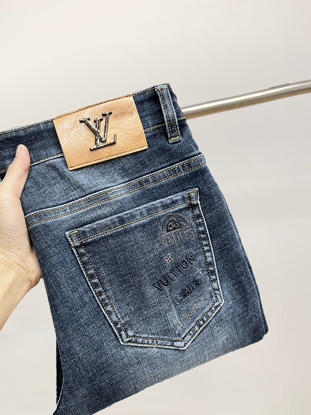 Louis Vuitton Jeans L