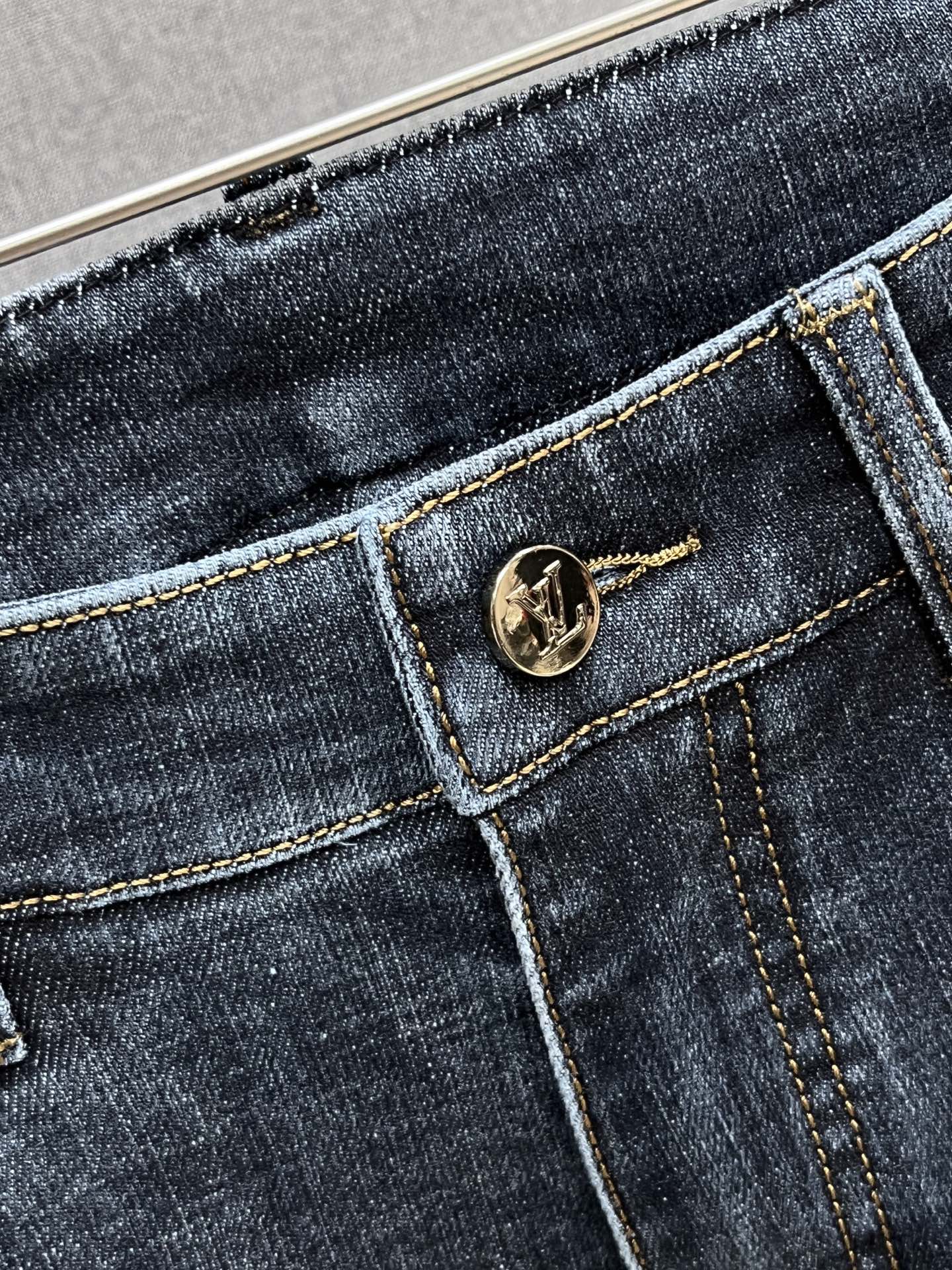 Louis Vuitton Jeans L