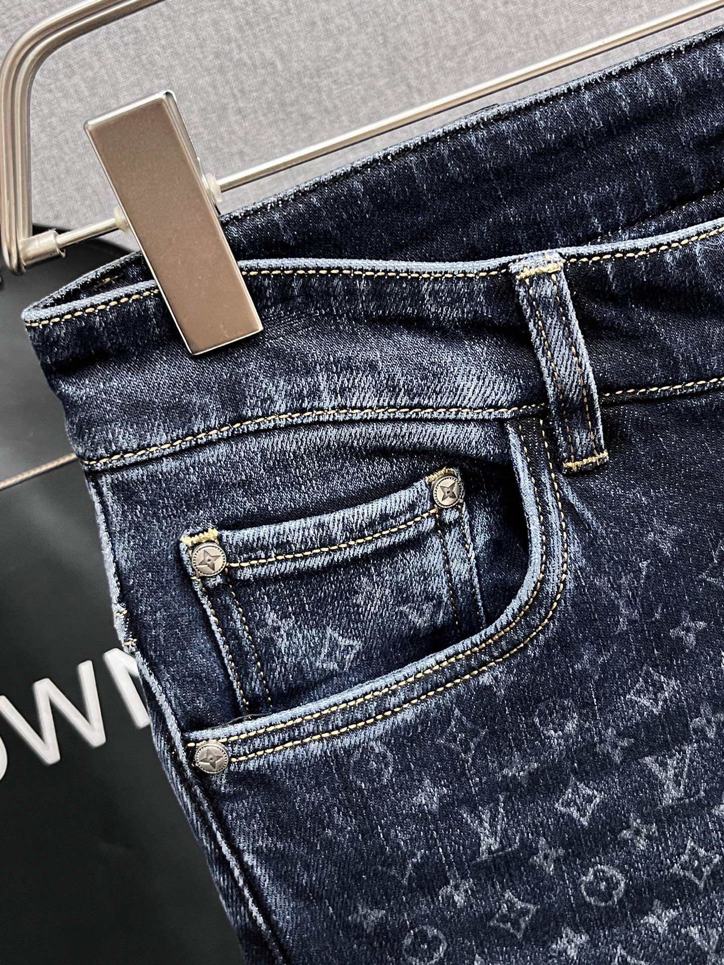 Louis Vuitton Jeans L