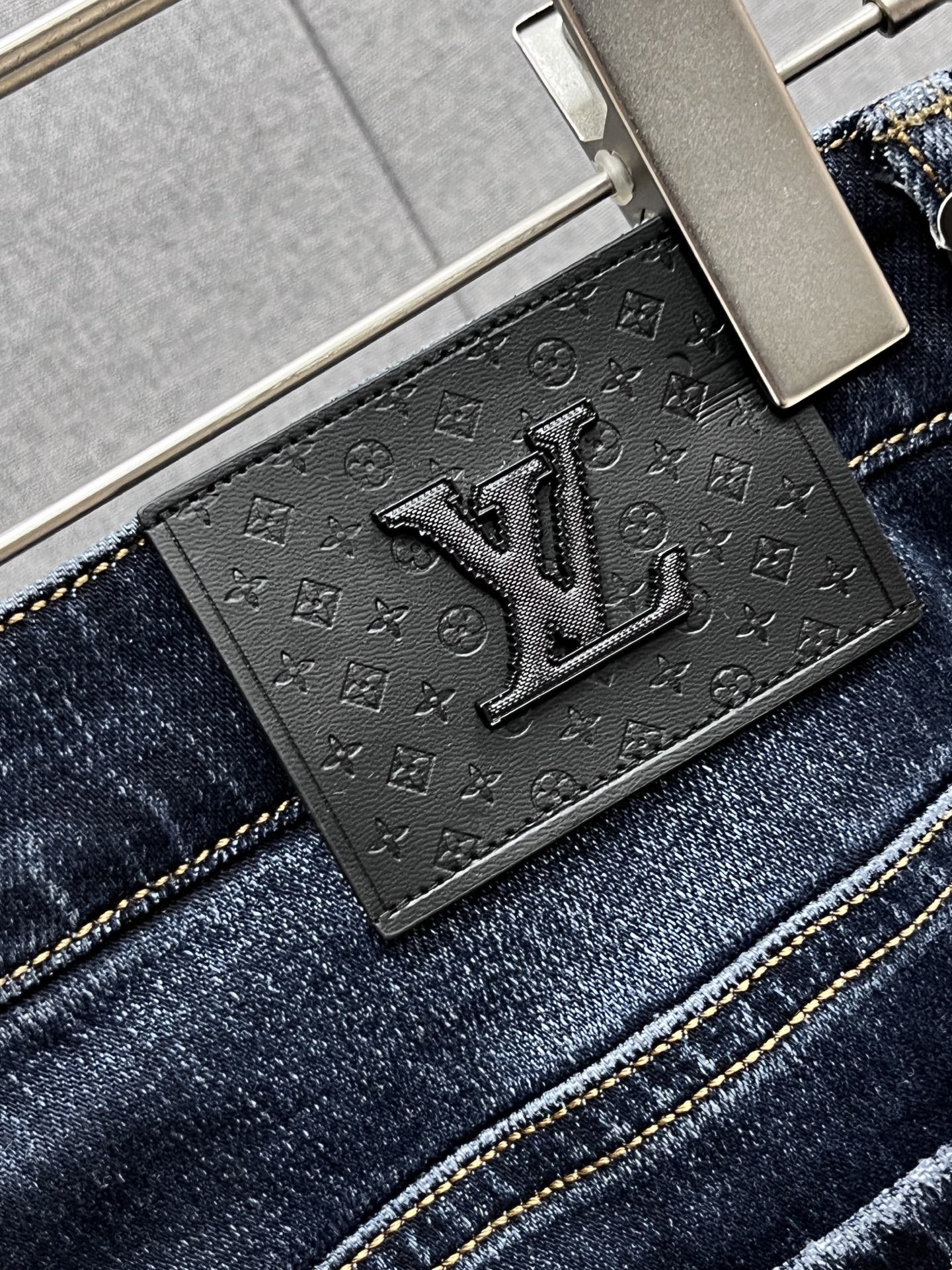 Louis Vuitton Jeans L