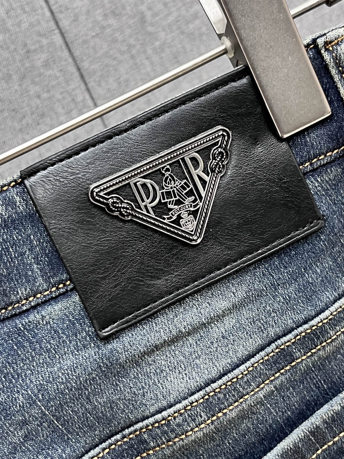 Prada Jeans L