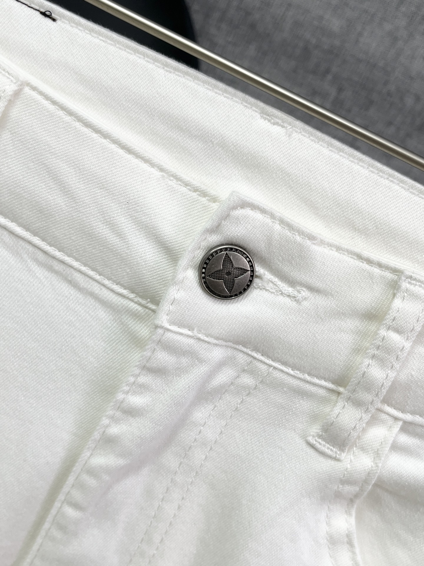 Louis Vuitton Basic Clothing Cotton L