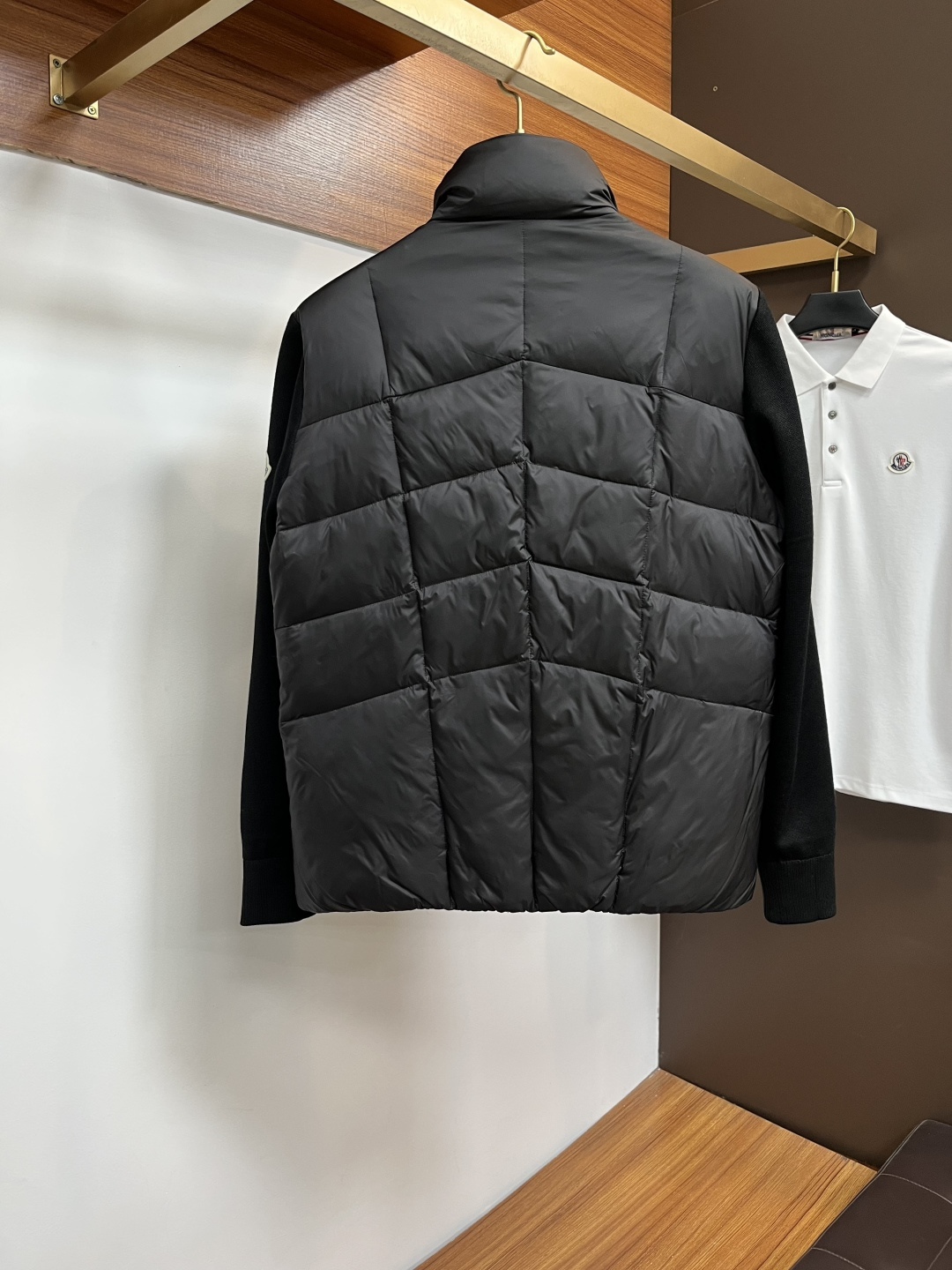 Moncler Male Down Jacket White Duck Down Slim Fit M