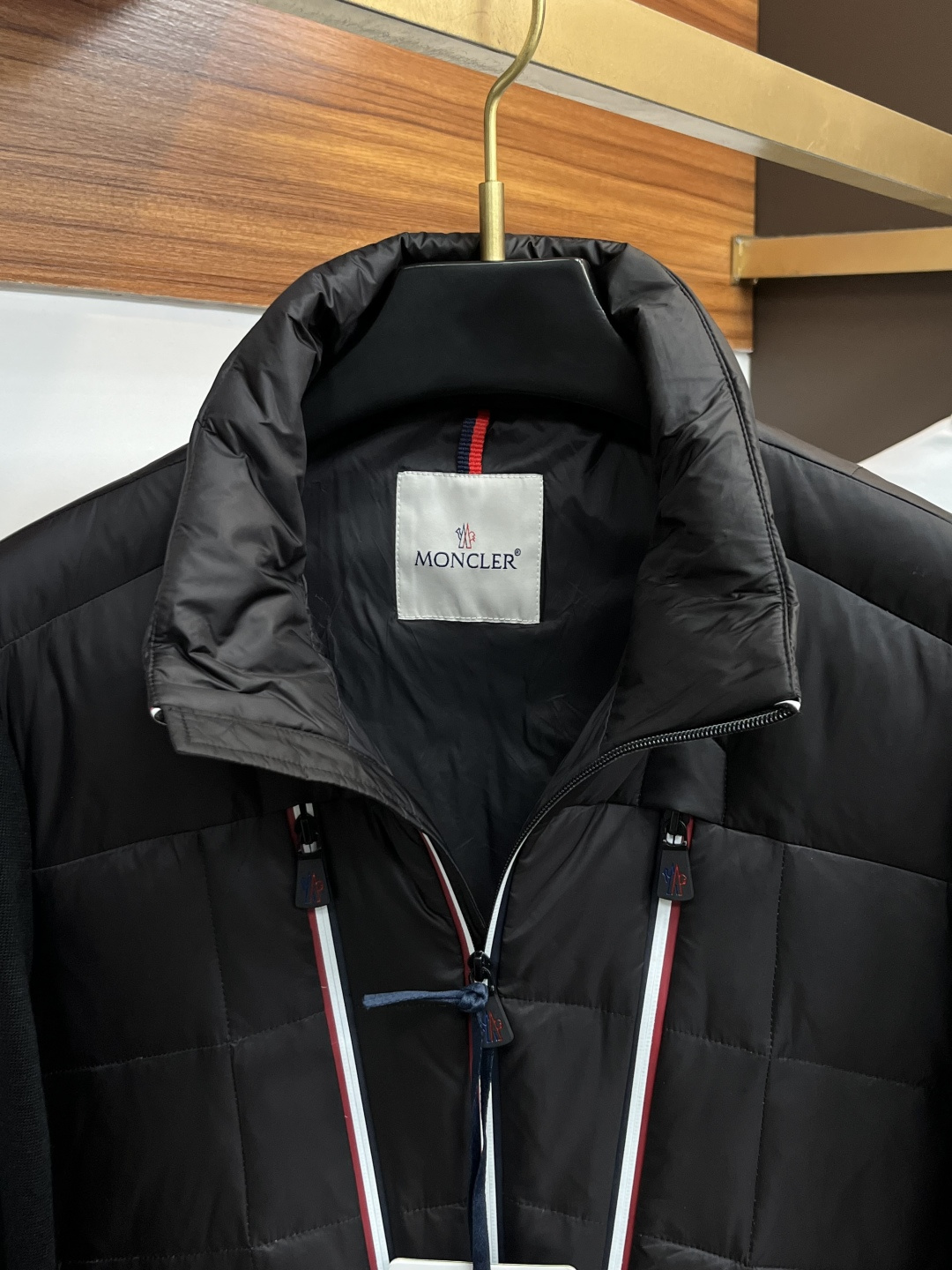 Moncler Male Down Jacket White Duck Down Slim Fit M