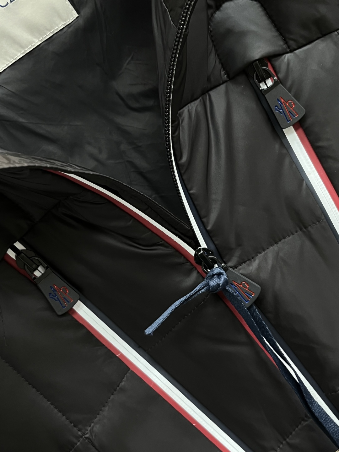 Moncler Male Down Jacket White Duck Down Slim Fit M