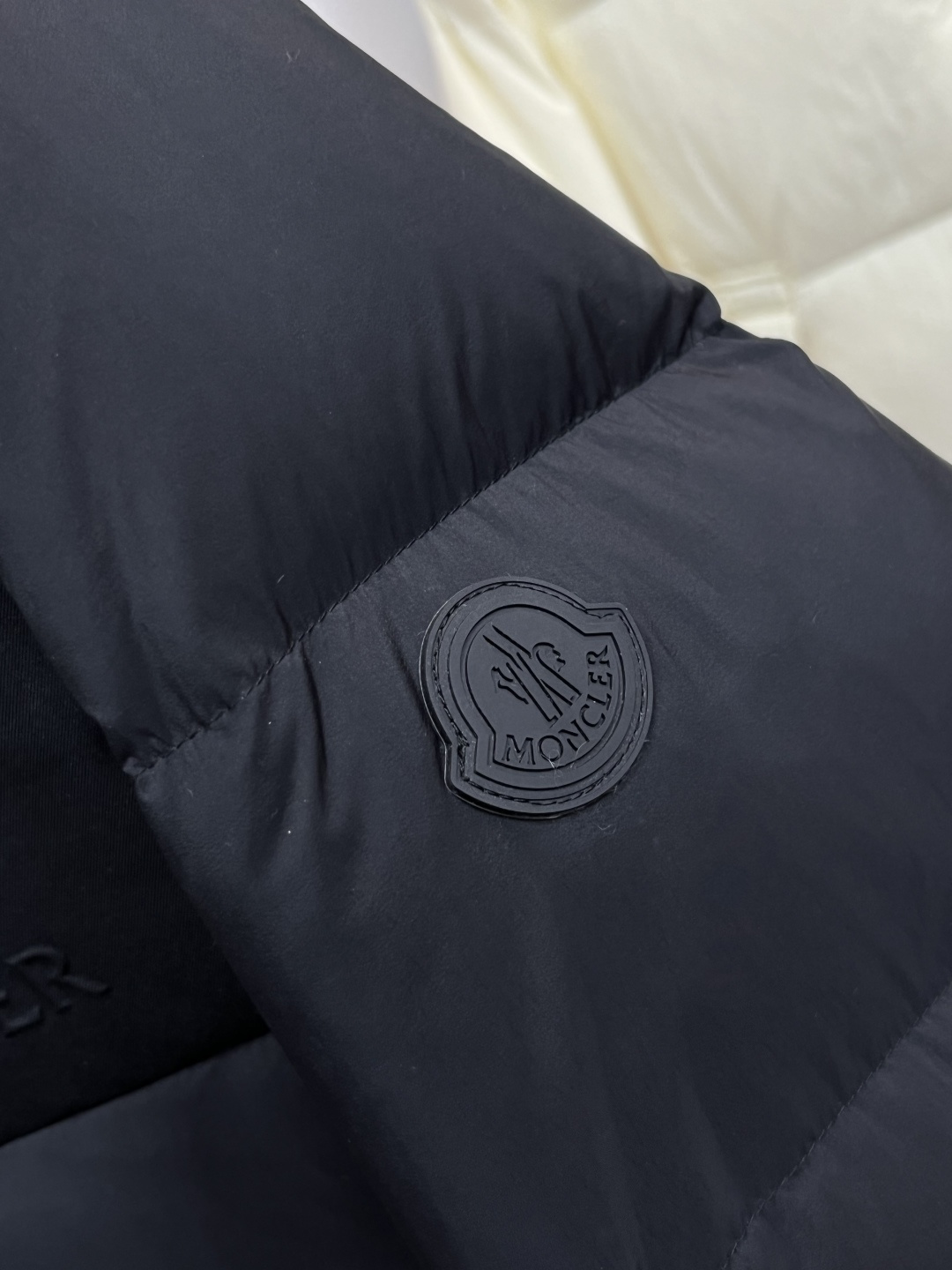 Moncler Male Down Jacket White Duck Down Slim Fit M-l