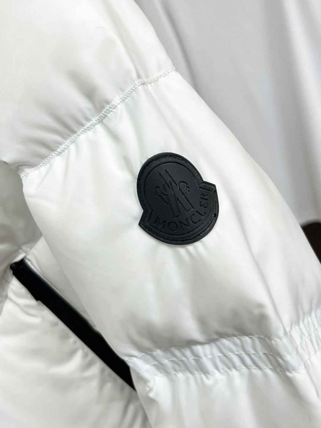 Moncler Male Down Jacket White Duck Down Slim Fit M-l