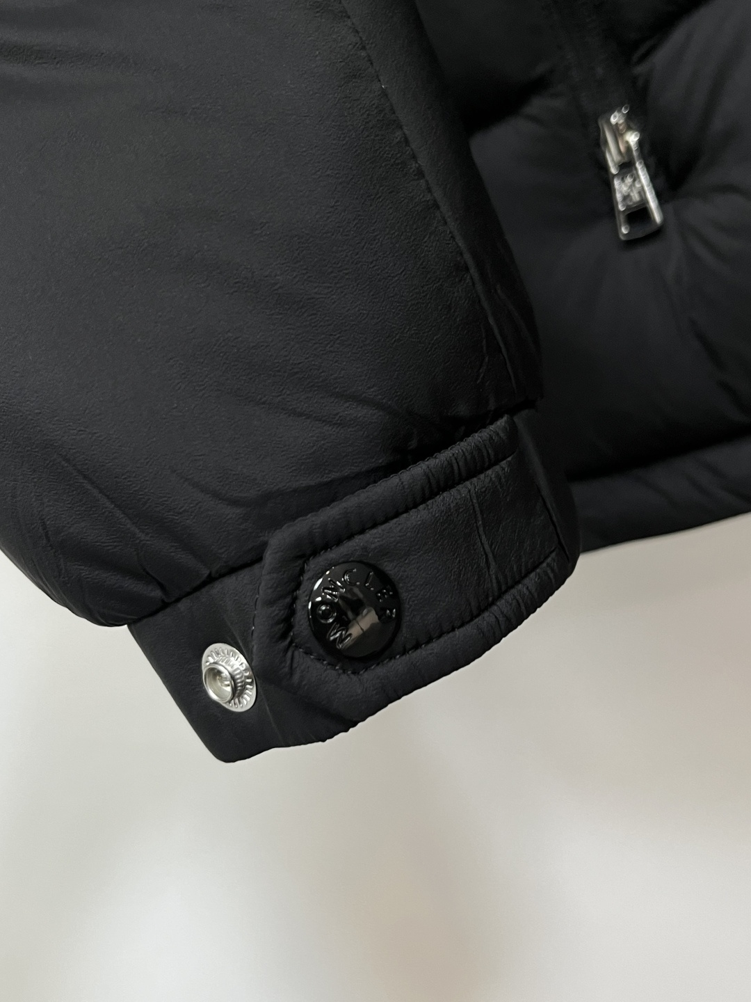 Moncler Male Down Jacket White Duck Down Slim Fit M-l