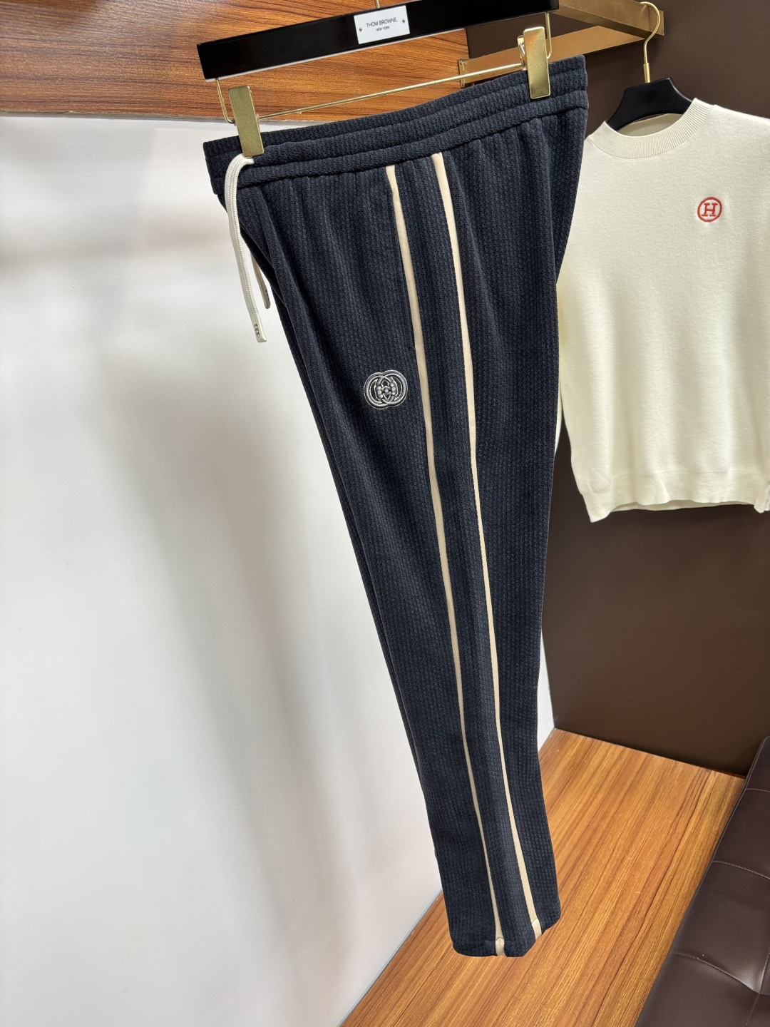 Gucci Basic Clothing S-l