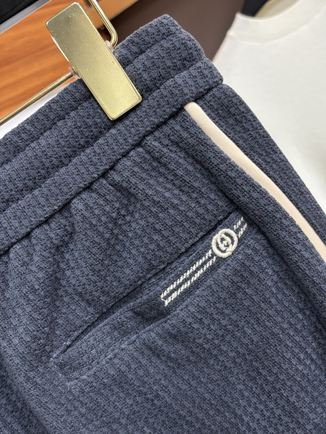 Gucci Basic Clothing S-l