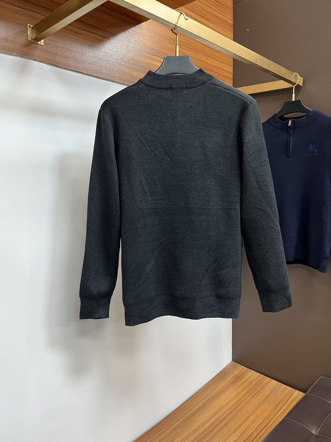 Burberry Basic Clothing Wool M-l-xl