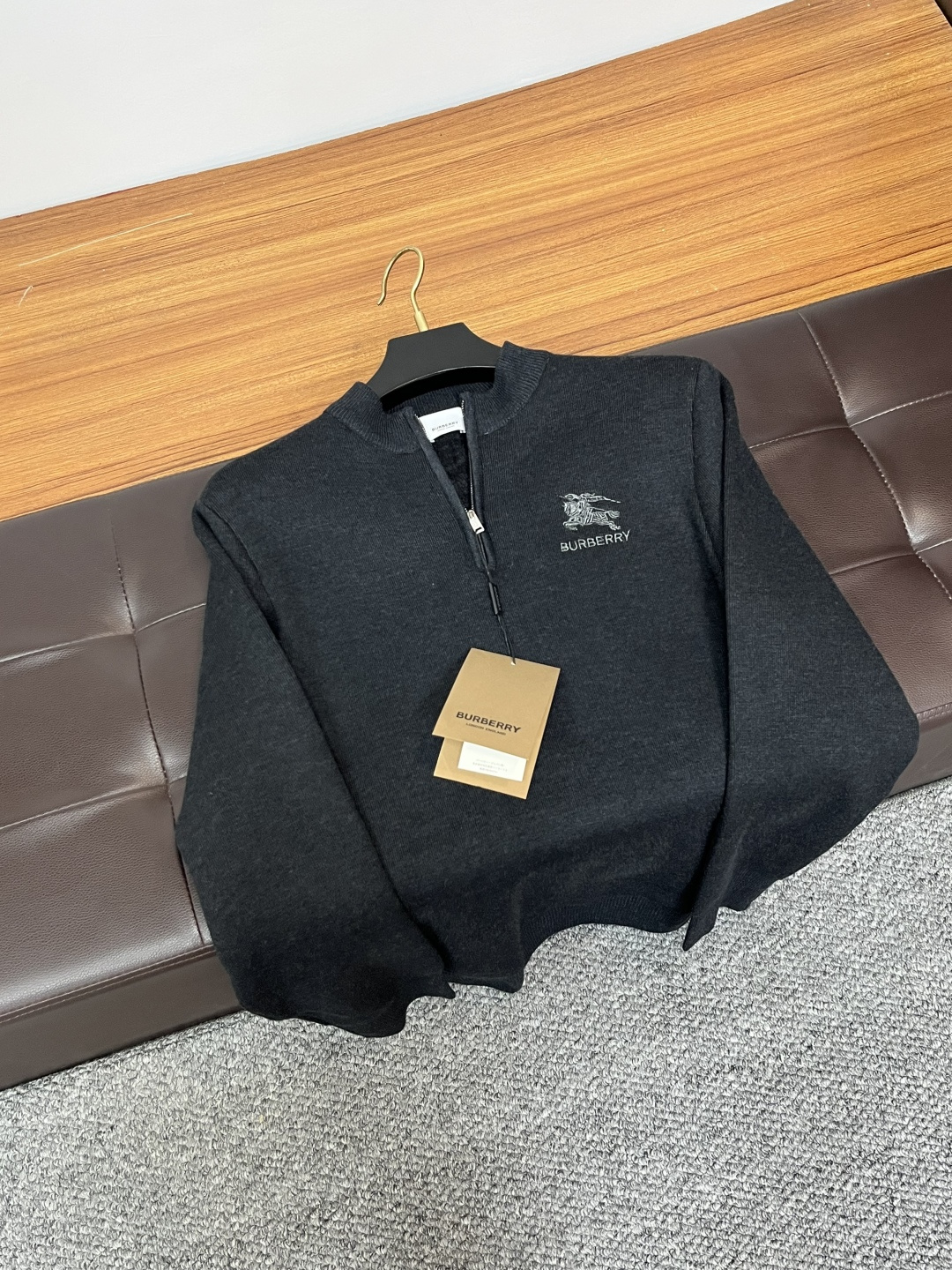 Burberry Basic Clothing Wool M-l-xl