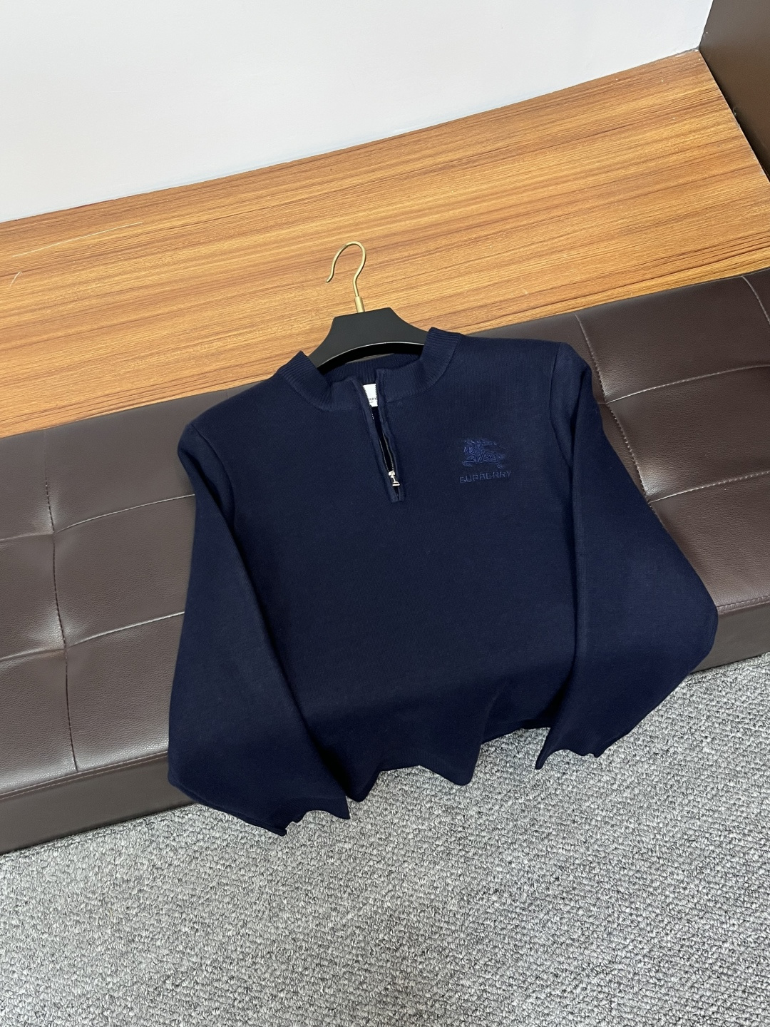 Burberry Basic Clothing Wool M-l-xl