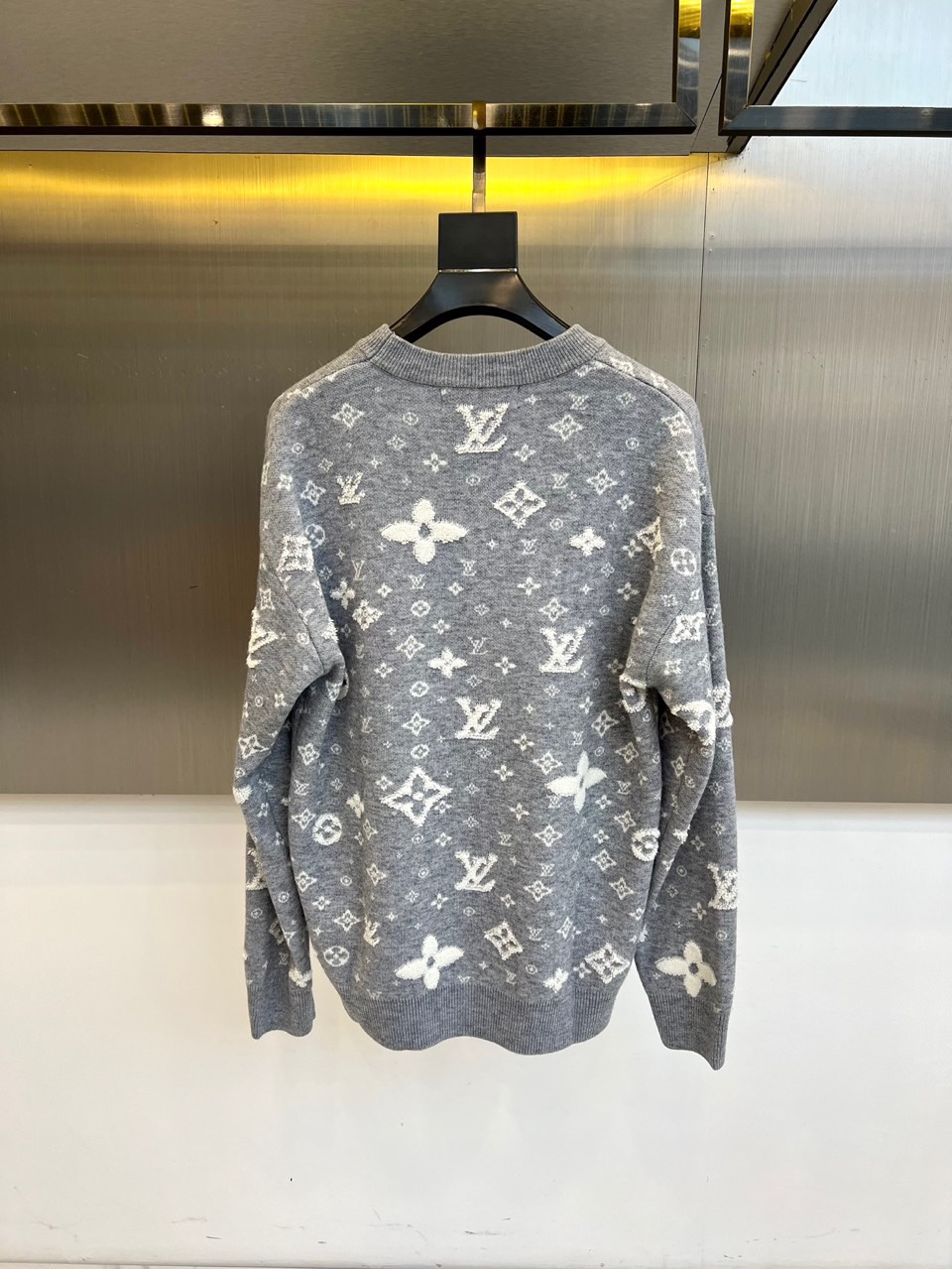 Louis Vuitton Basic Clothing Cotton White Loose Fit M-50