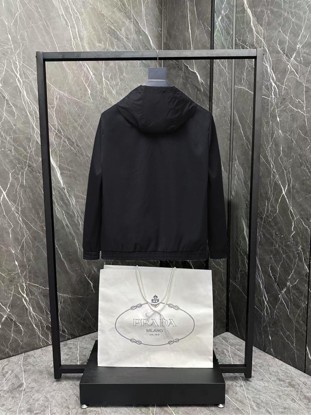Moncler Jacket M-l-xl