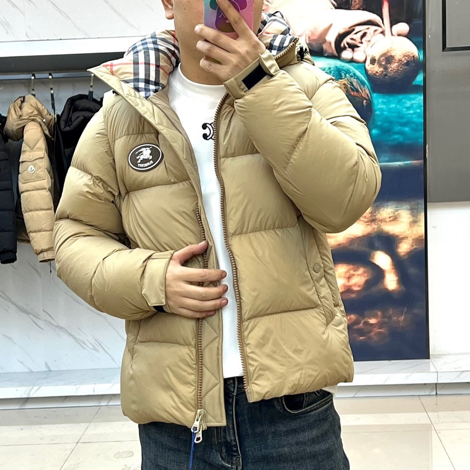 Burberry Down Vest Knitted Hooded 50