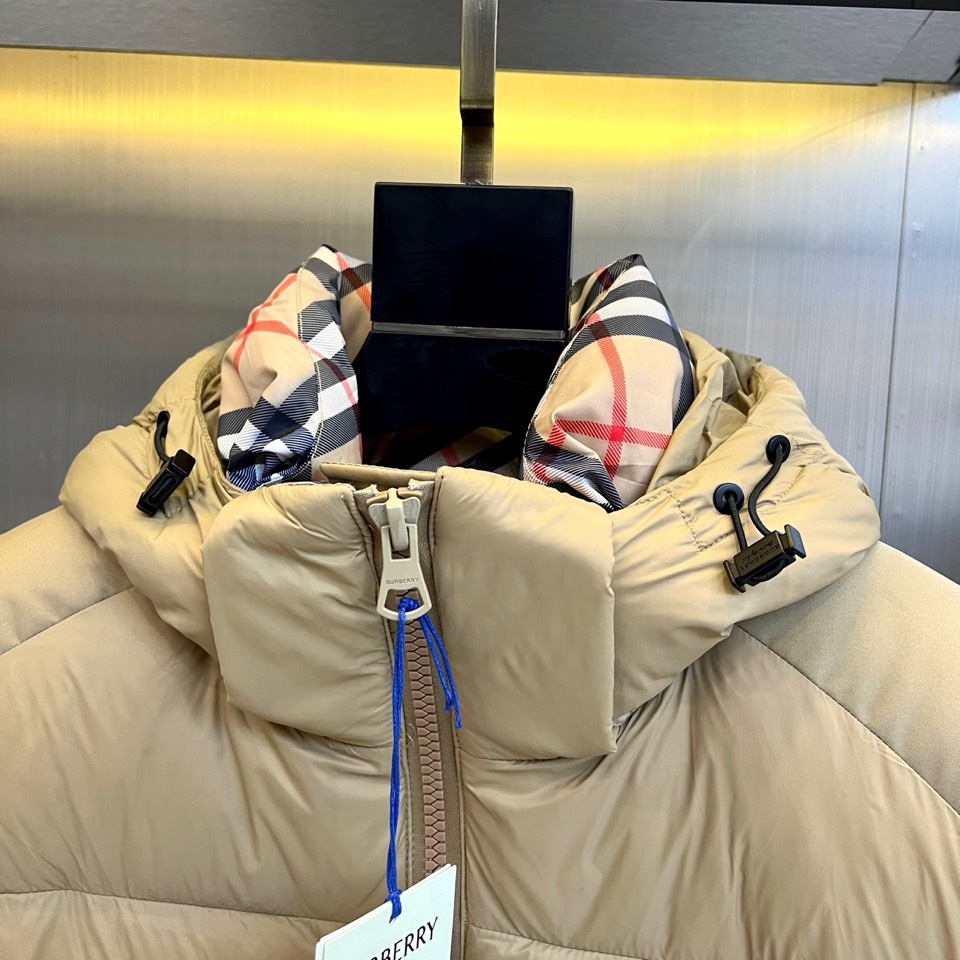 Burberry Down Vest Knitted Hooded 50