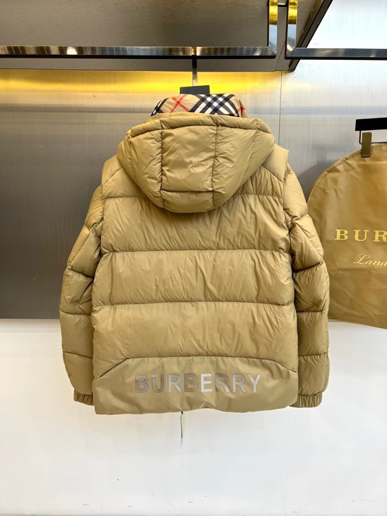 Burberry Down Vest Knitted Hooded 50