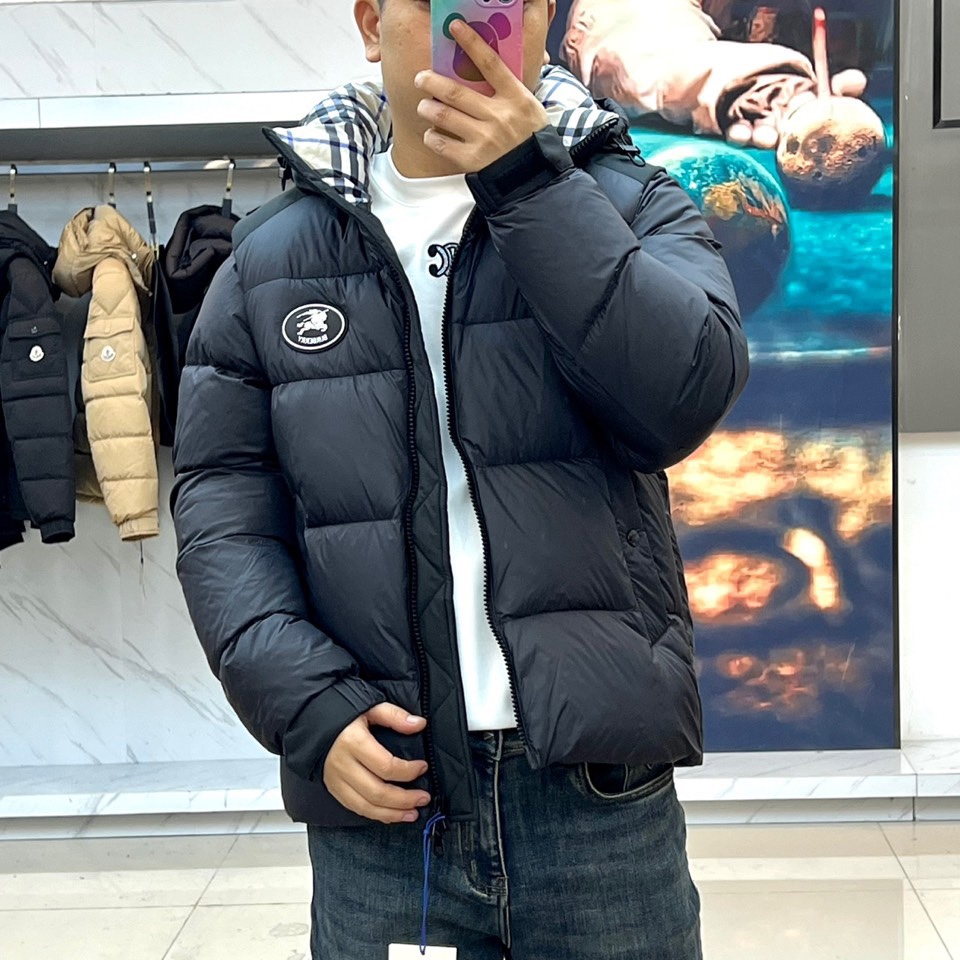 Burberry Down Vest Knitted Hooded 50