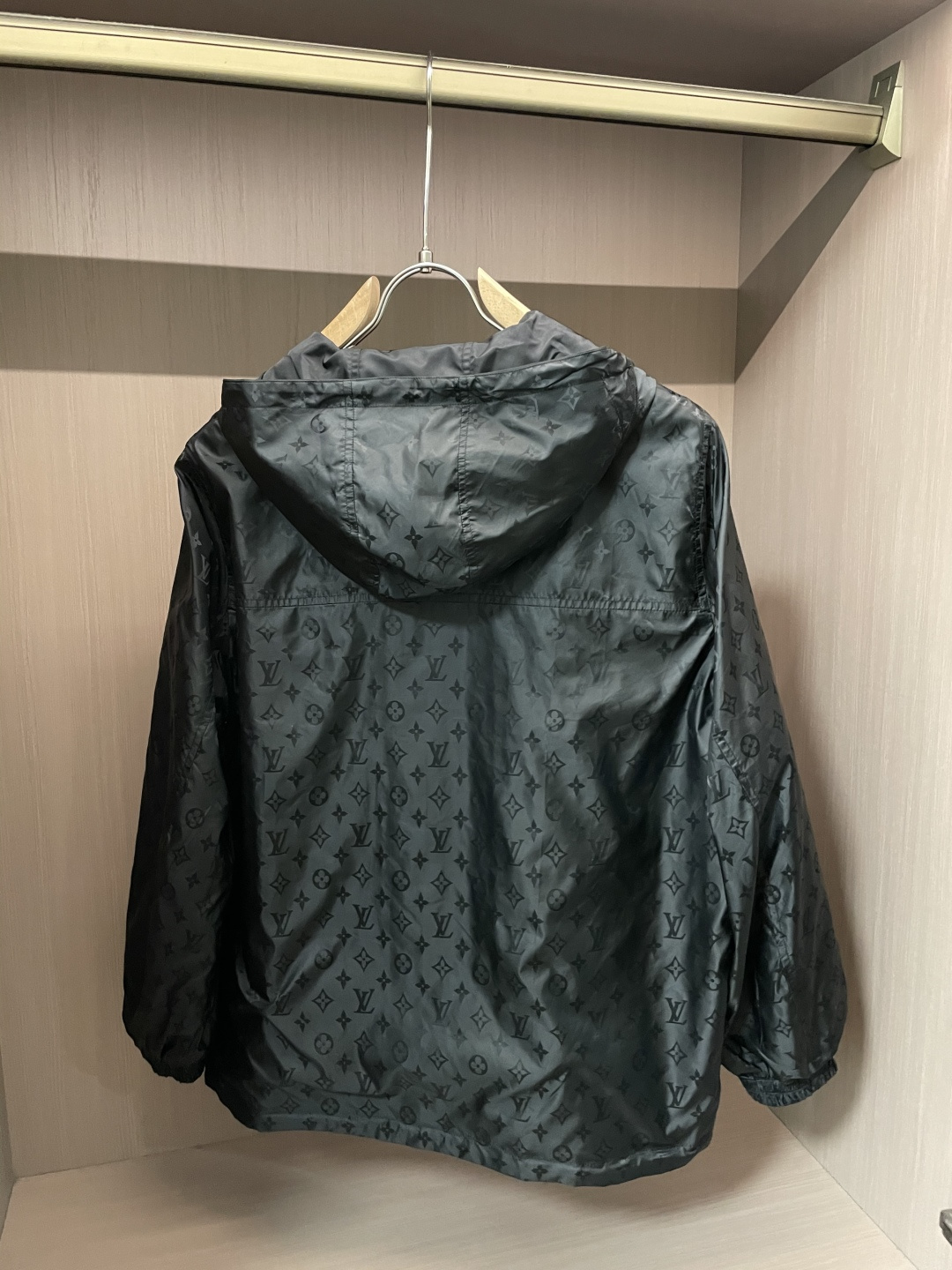 Louis Vuitton Basic Clothing M-l-xl