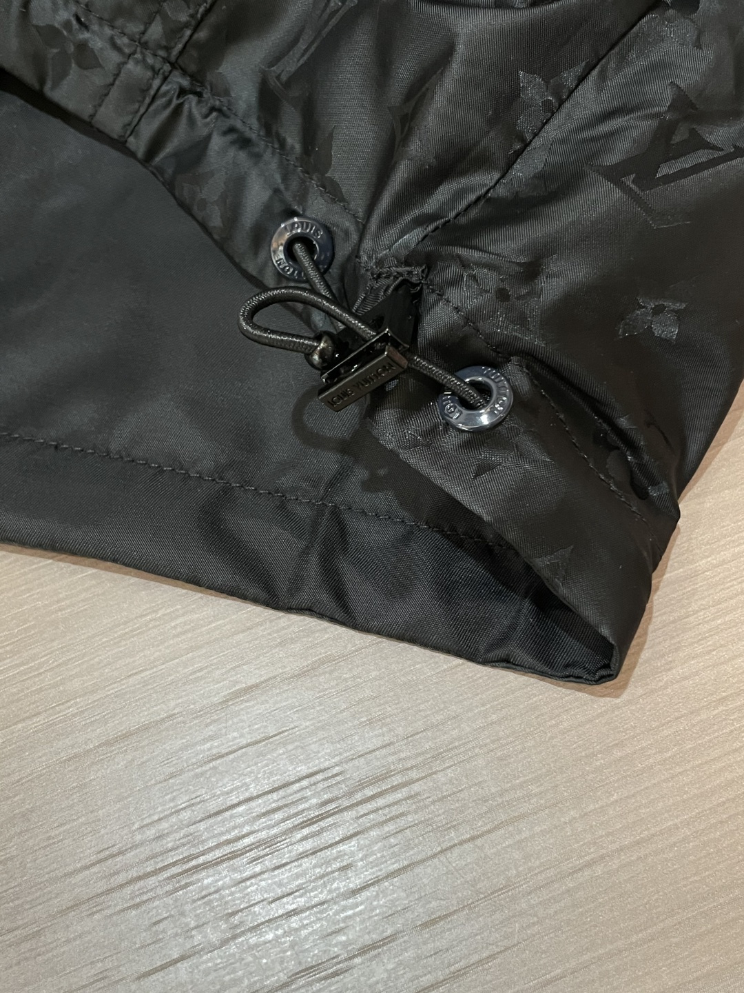 Louis Vuitton Basic Clothing M-l-xl