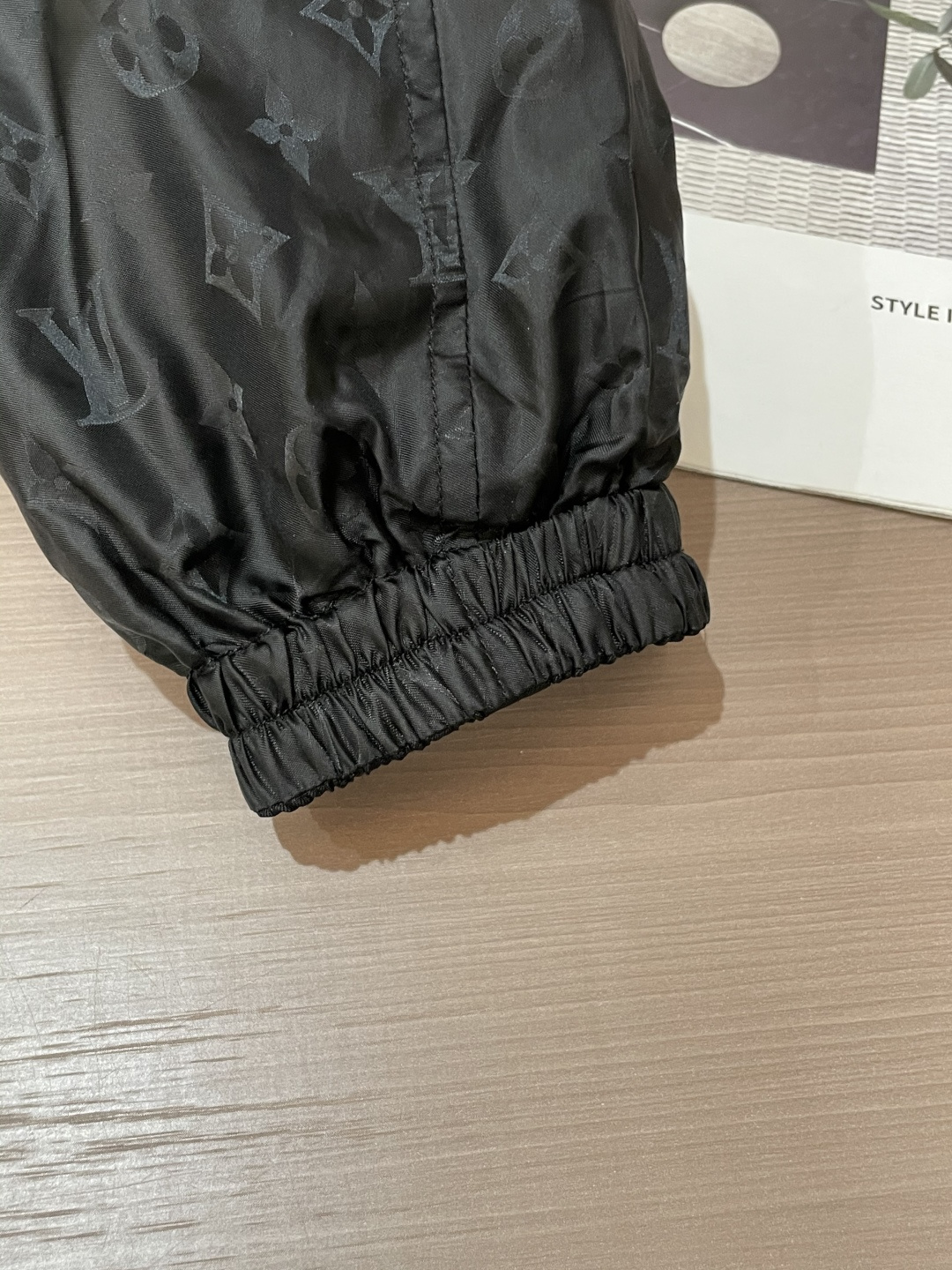 Louis Vuitton Basic Clothing M-l-xl