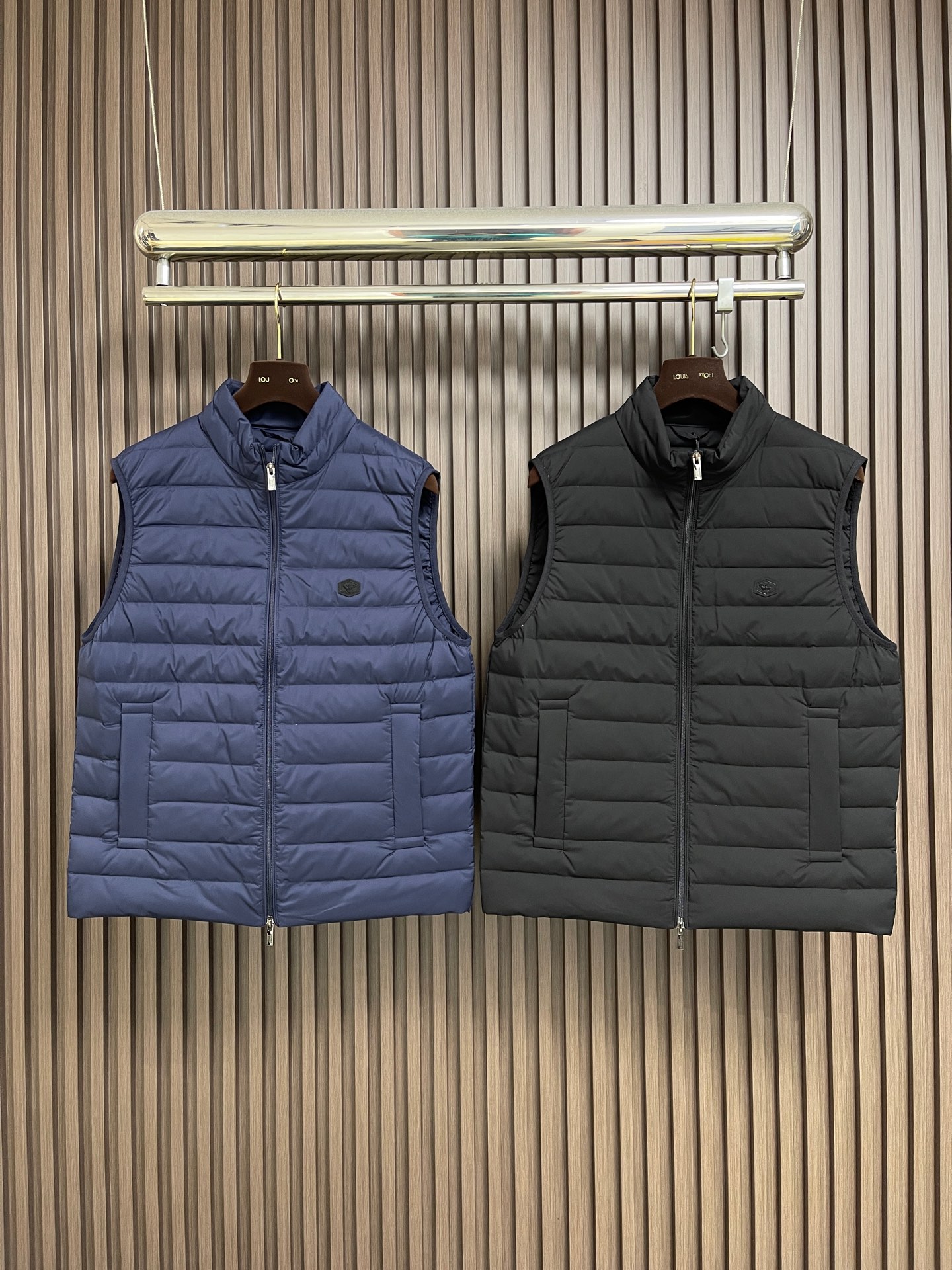Armani Male Down Vest White Duck Down Black M