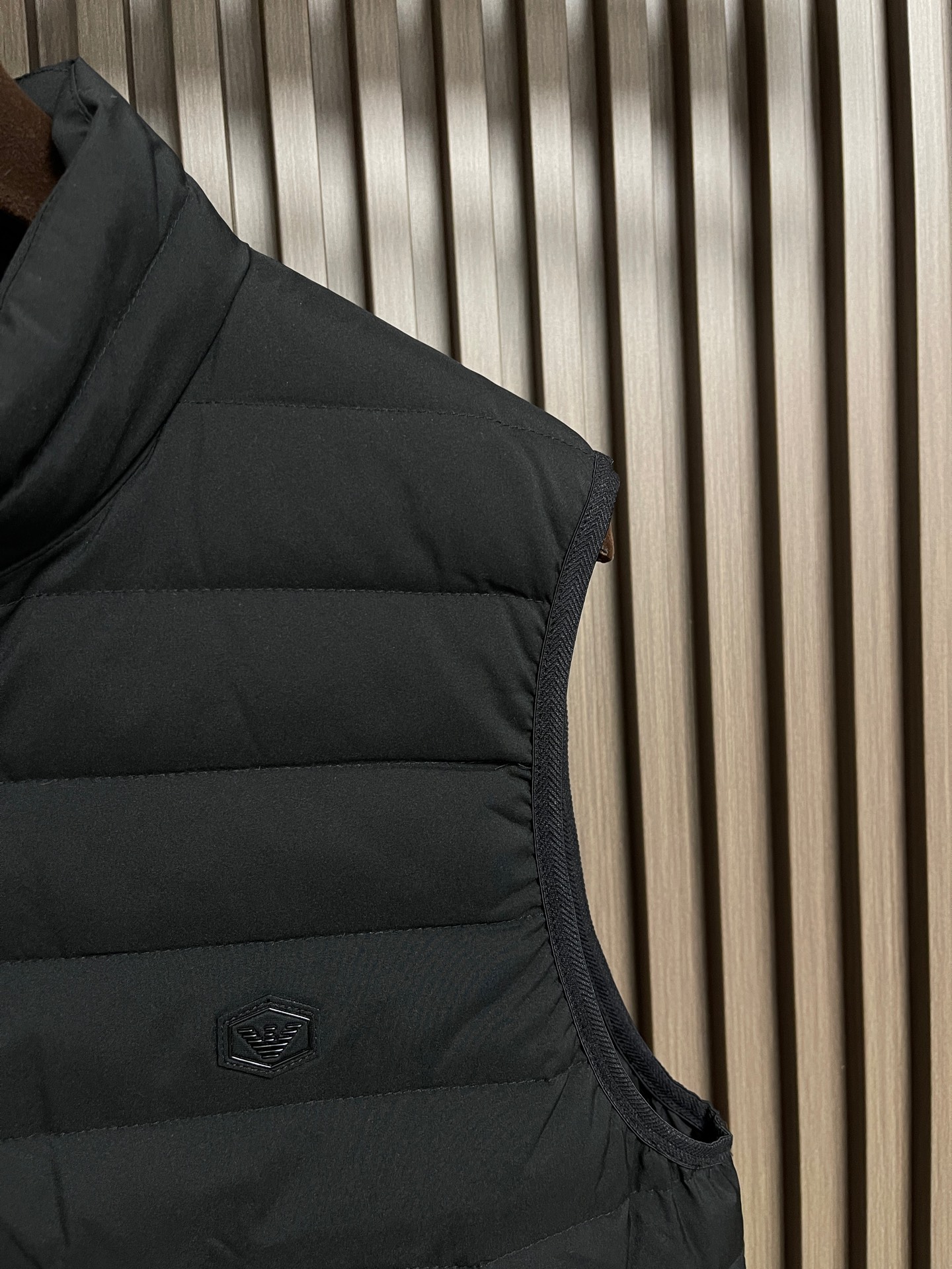 Armani Male Down Vest White Duck Down Black M