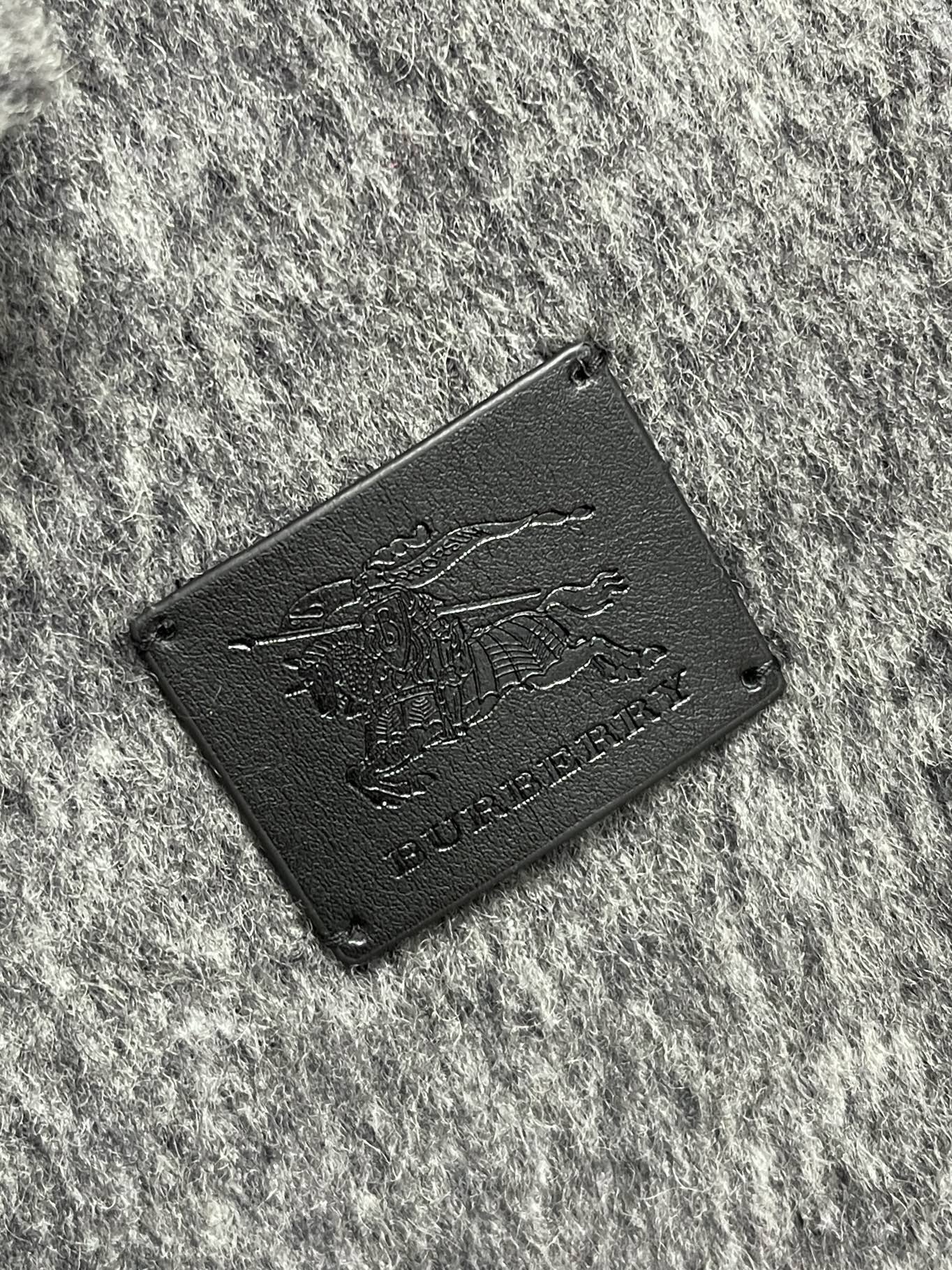 Burberry Male Basic Clothing Wool S-m-xl