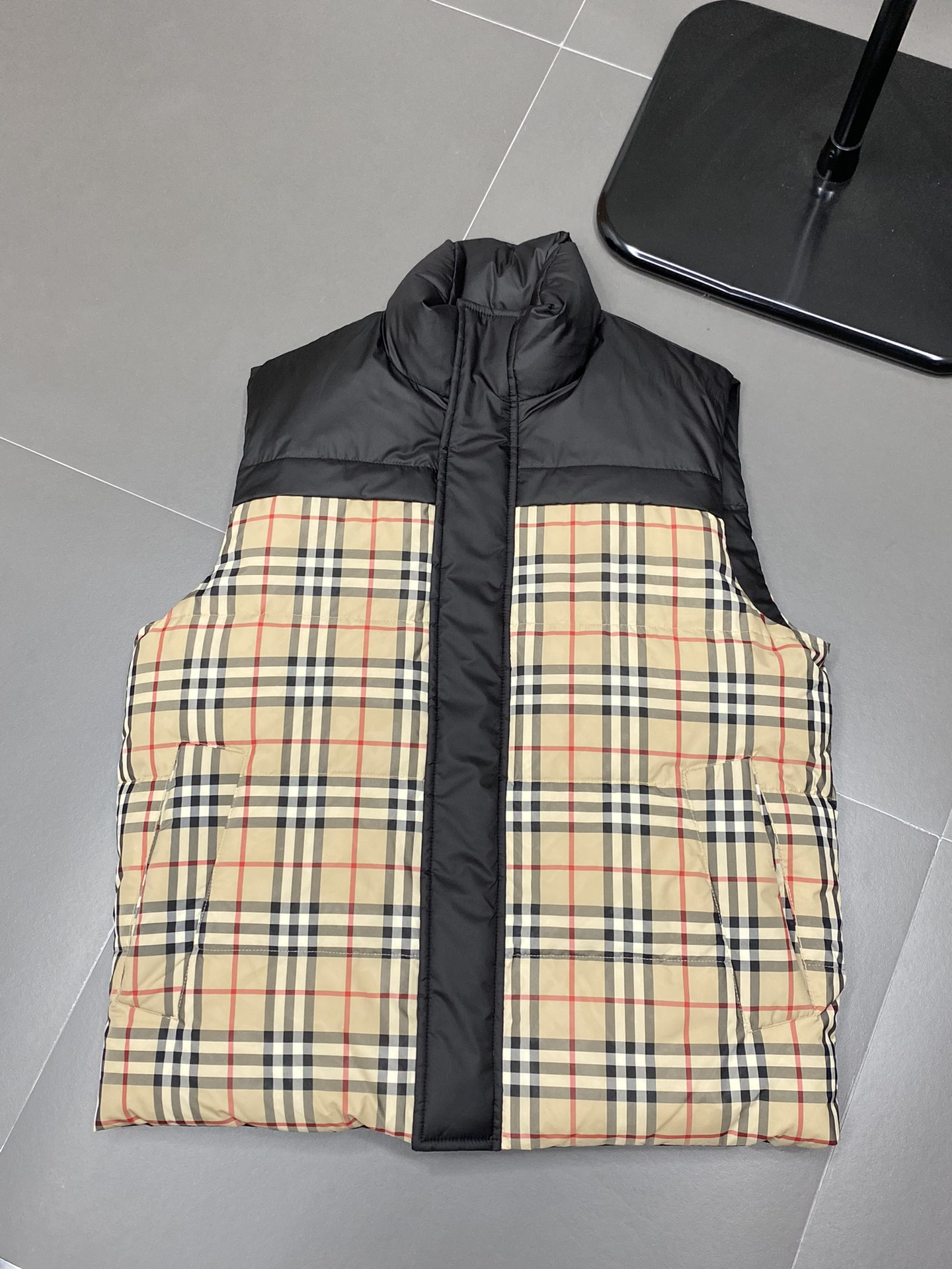 Burberry Down Vest M-xl