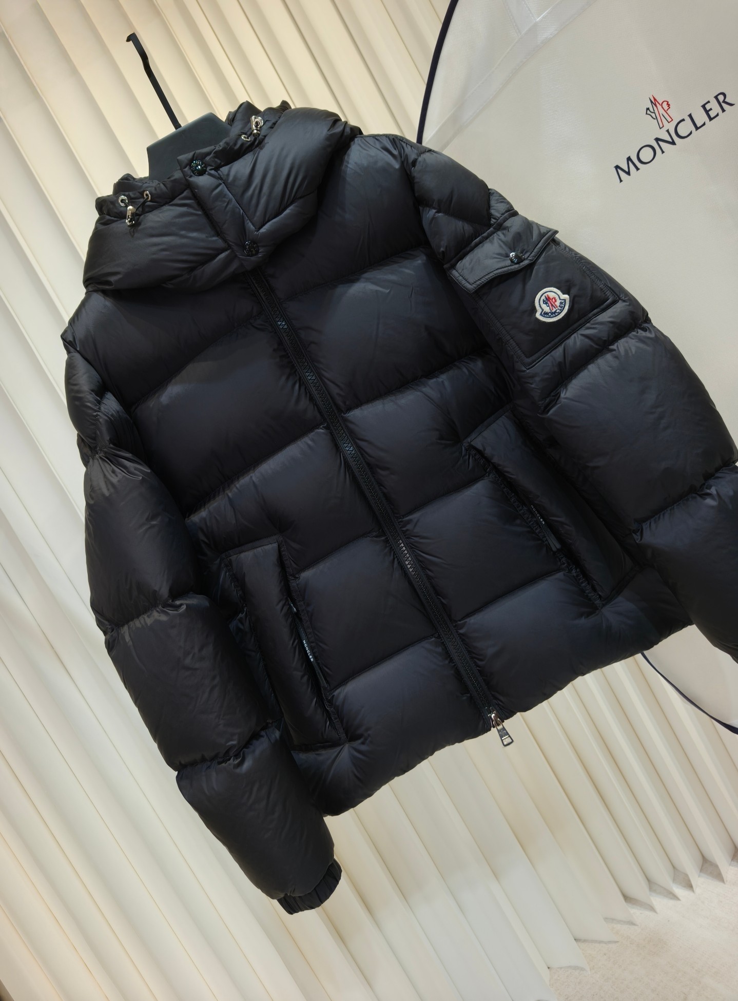 Moncler Down Jacket Black Hooded M-l-xl