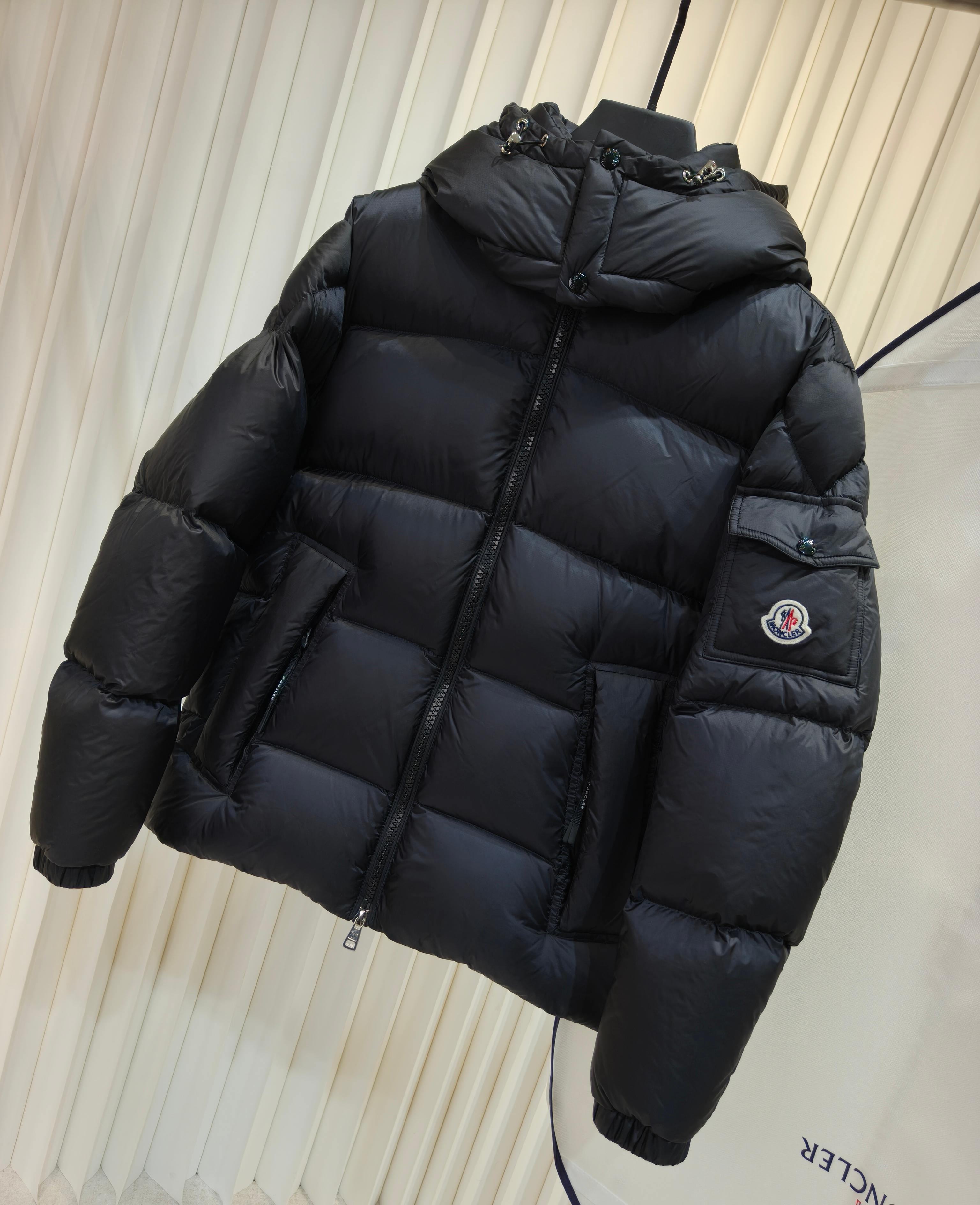 Moncler Down Jacket Black Hooded M-l-xl