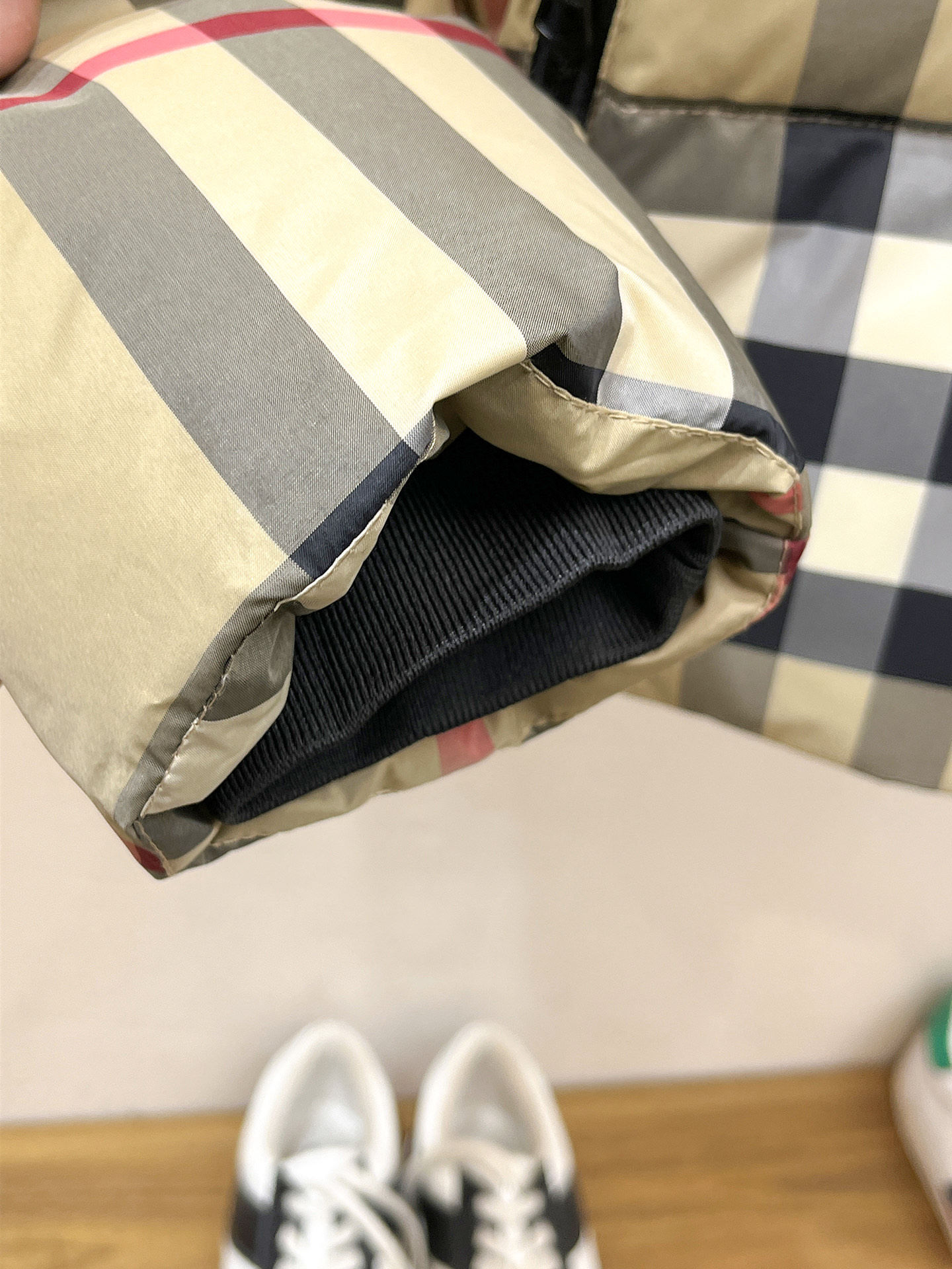Burberry Down Jacket S-m-l-xl