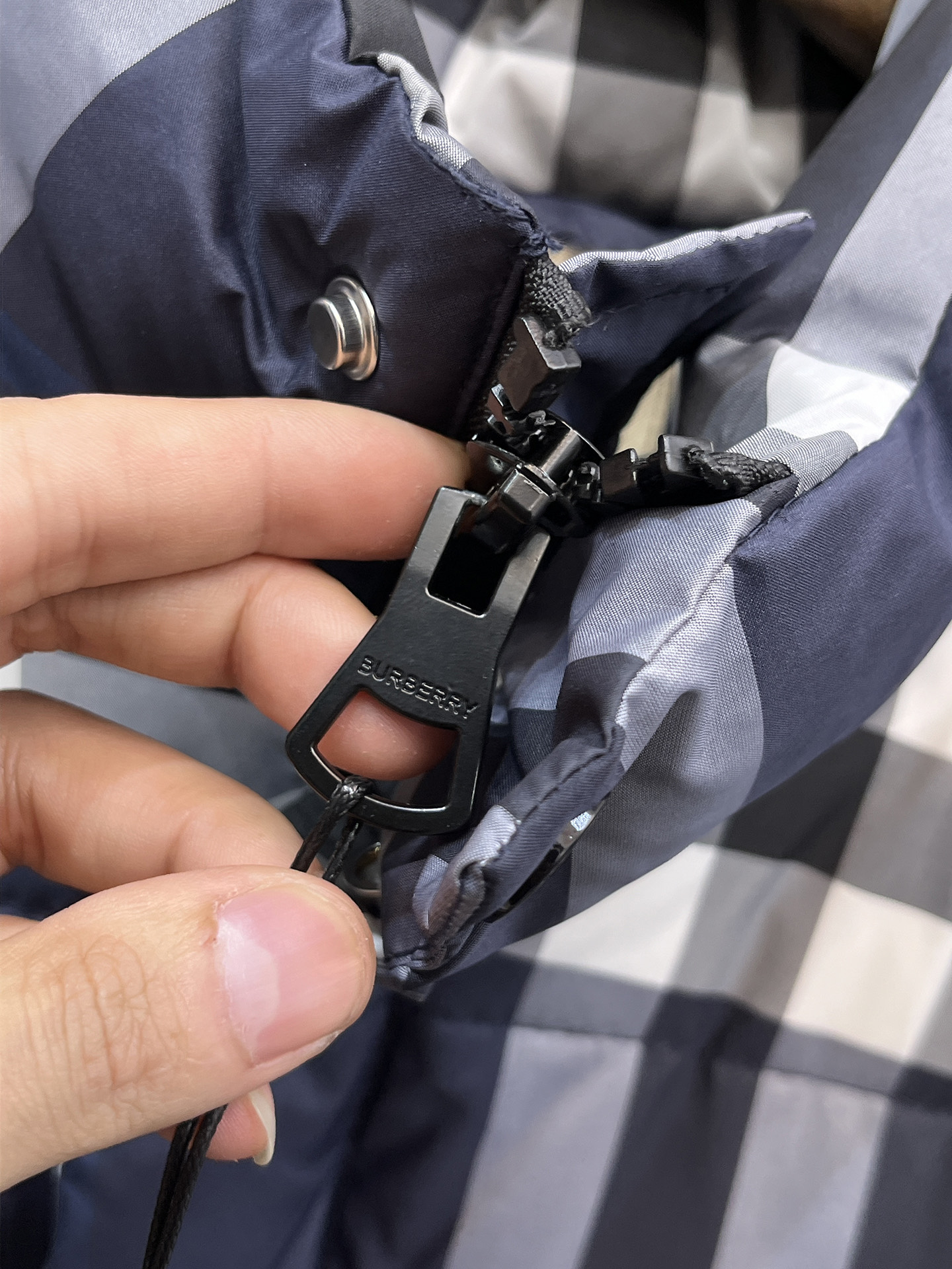 Burberry Down Jacket S-m-l-xl