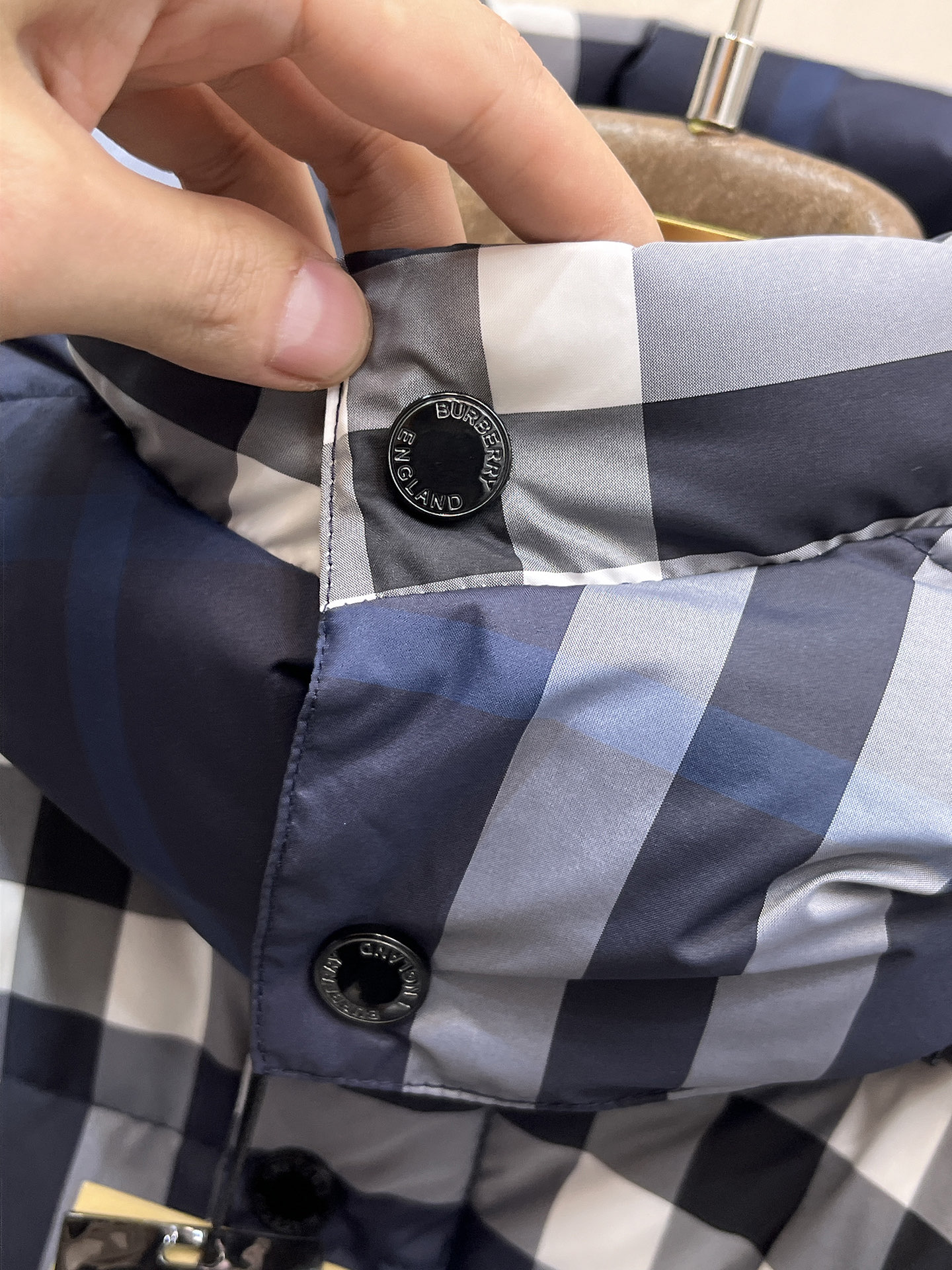 Burberry Down Jacket S-m-l-xl