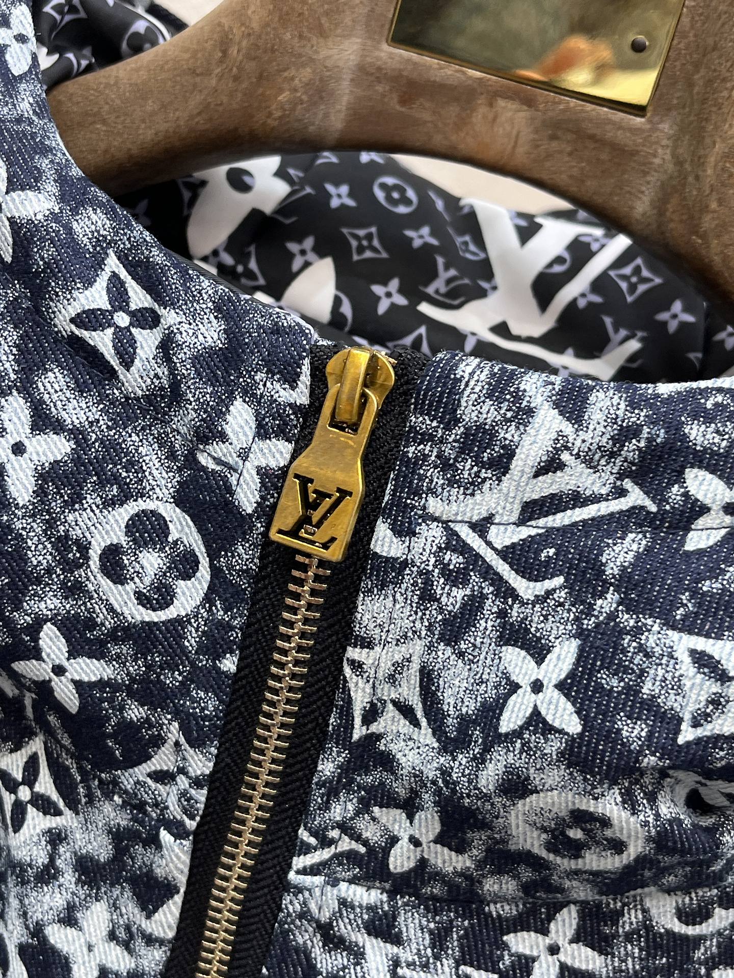 Louis Vuitton Down Jacket S-m-l-xl