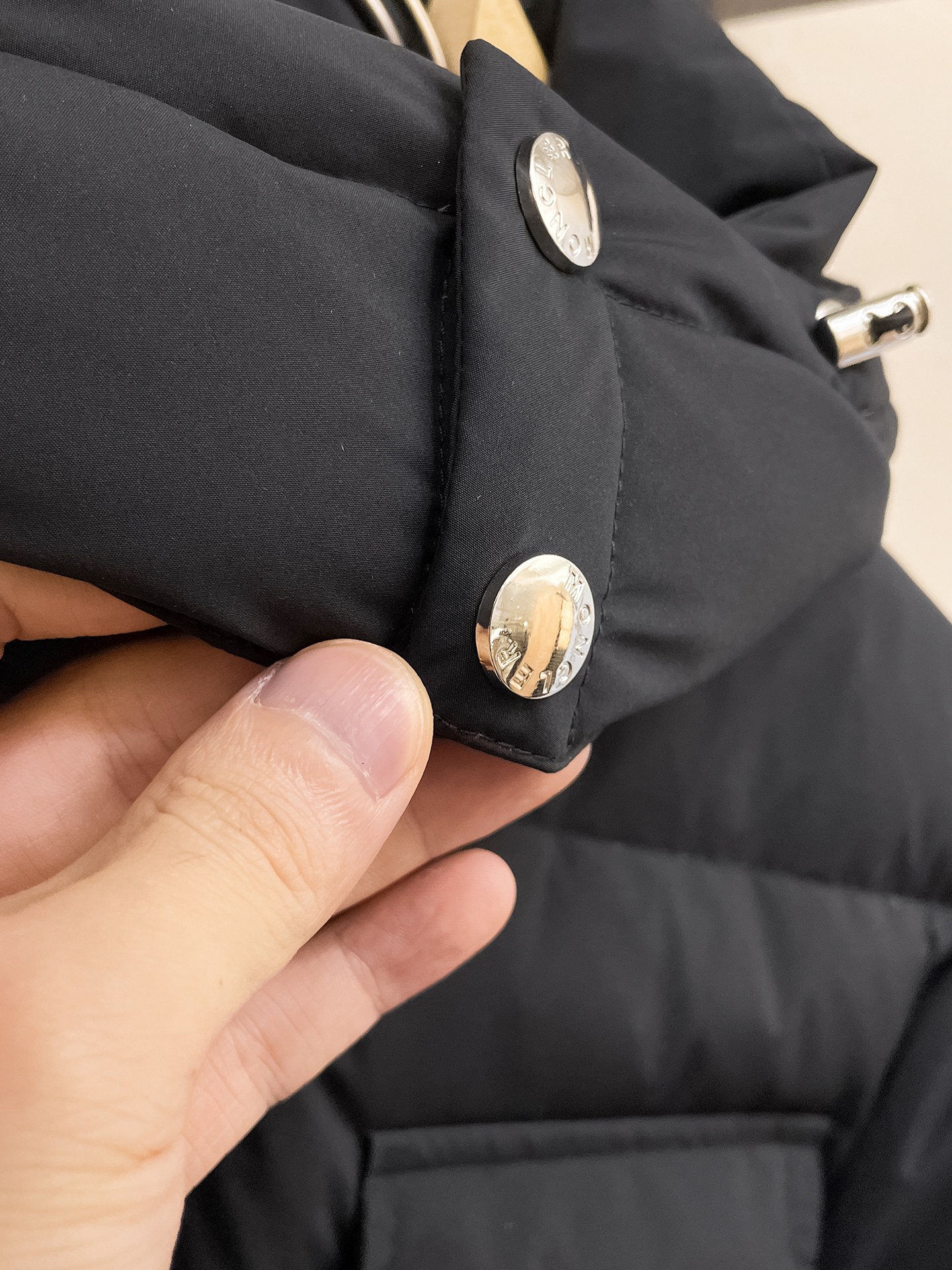 Moncler Down Jacket S-m-l-xl