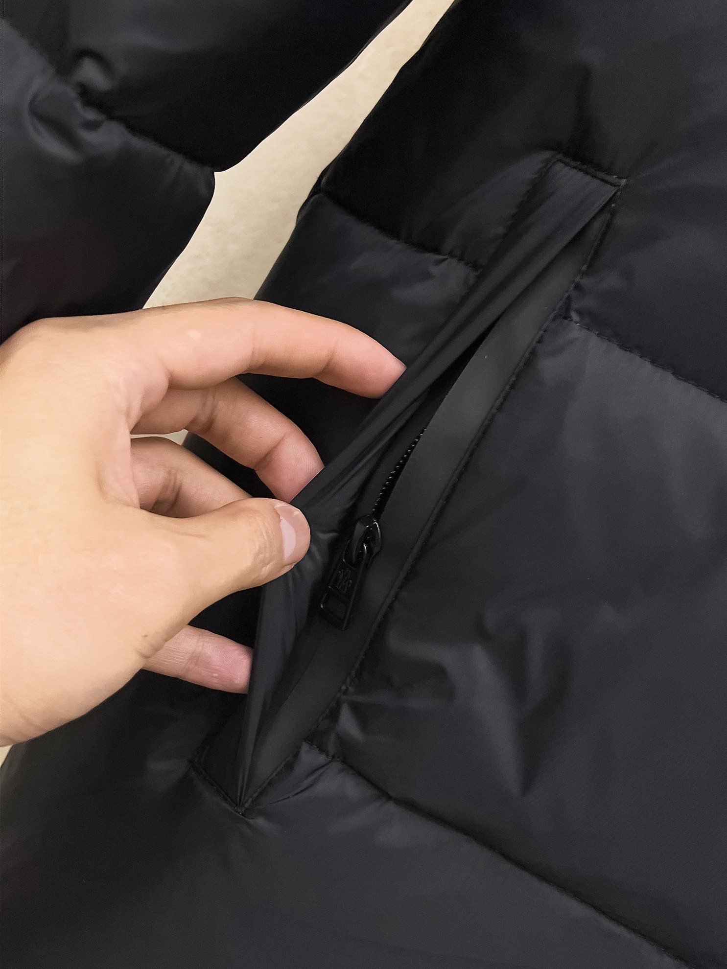 Moncler Down Jacket S-m-l-xl