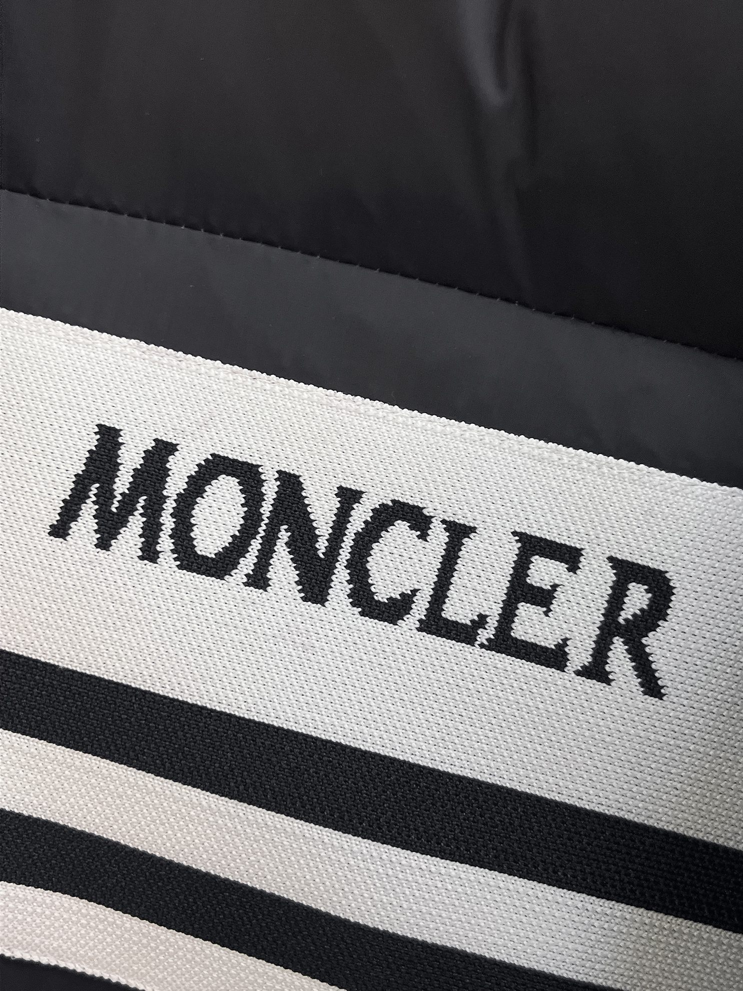 Moncler Down Jacket S-m-l-xl